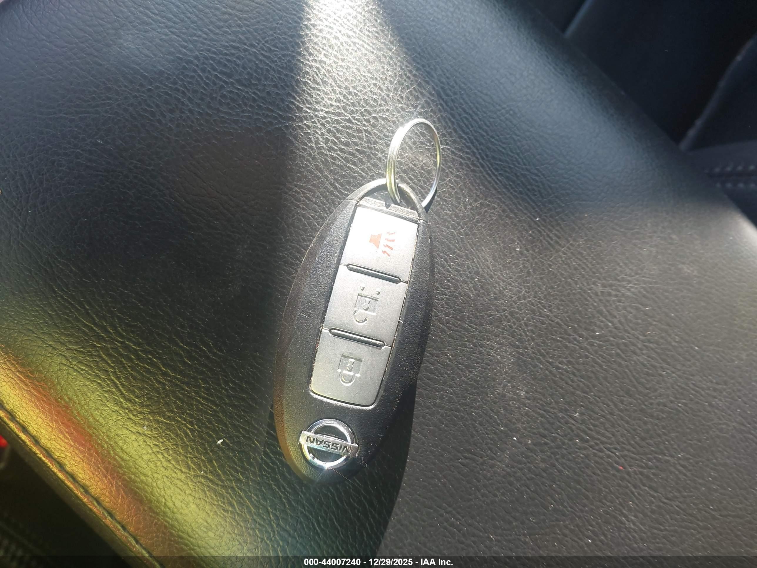 NISSAN MURANO image 11