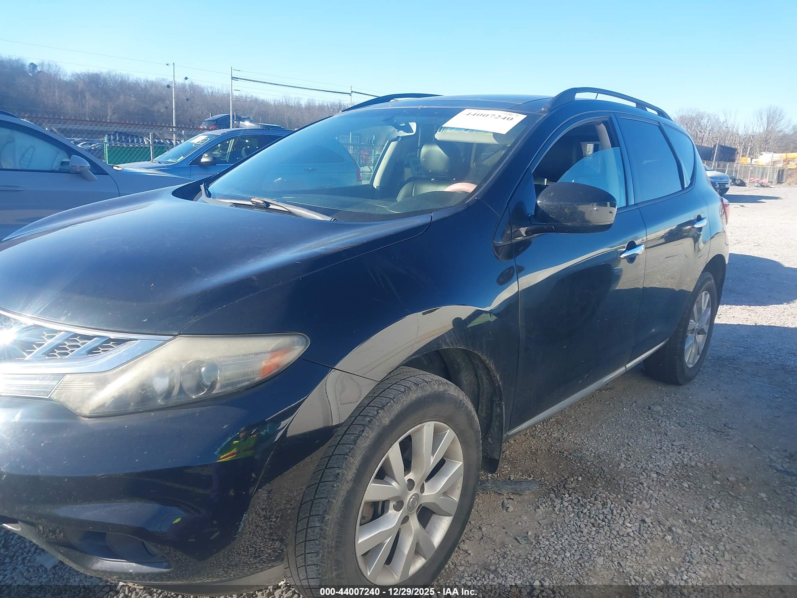 NISSAN MURANO image 2