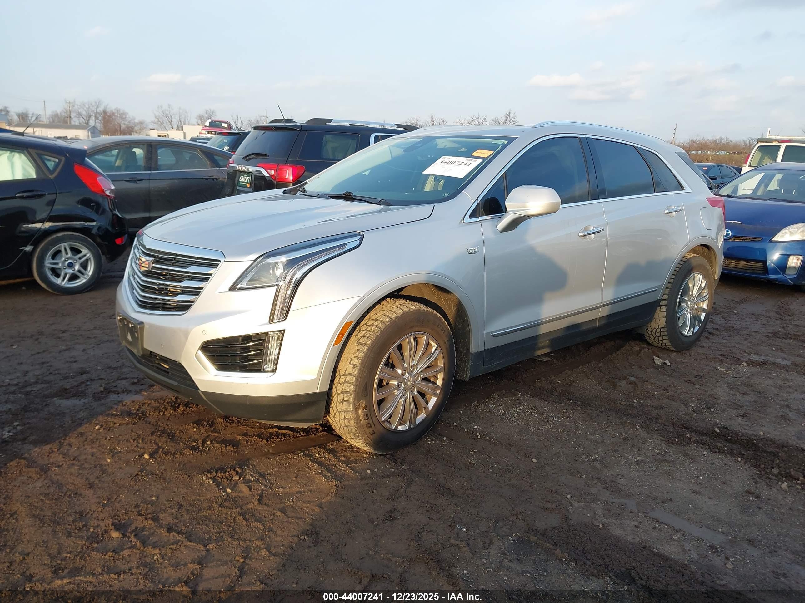 CADILLAC XT5 image 2