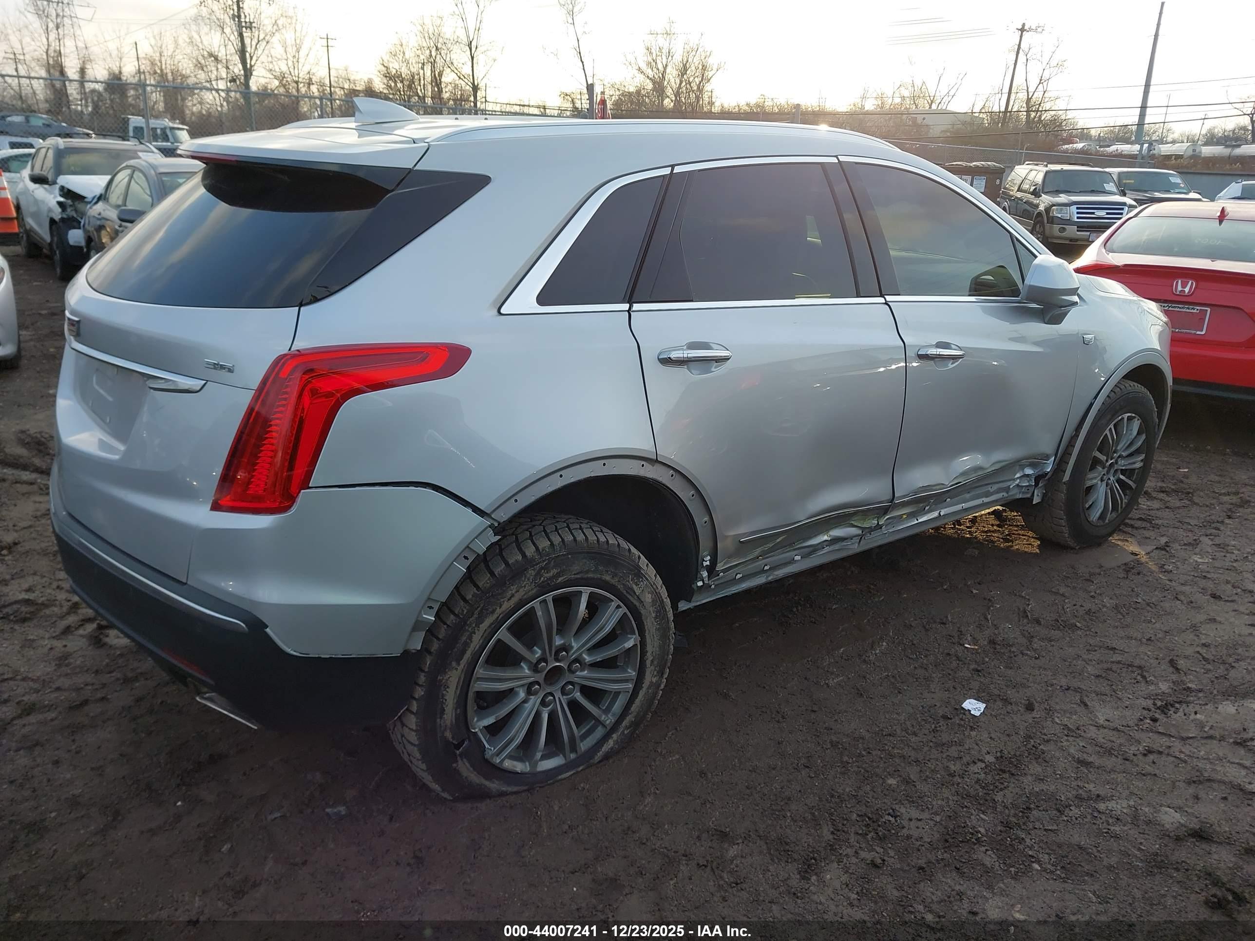 CADILLAC XT5 image 4