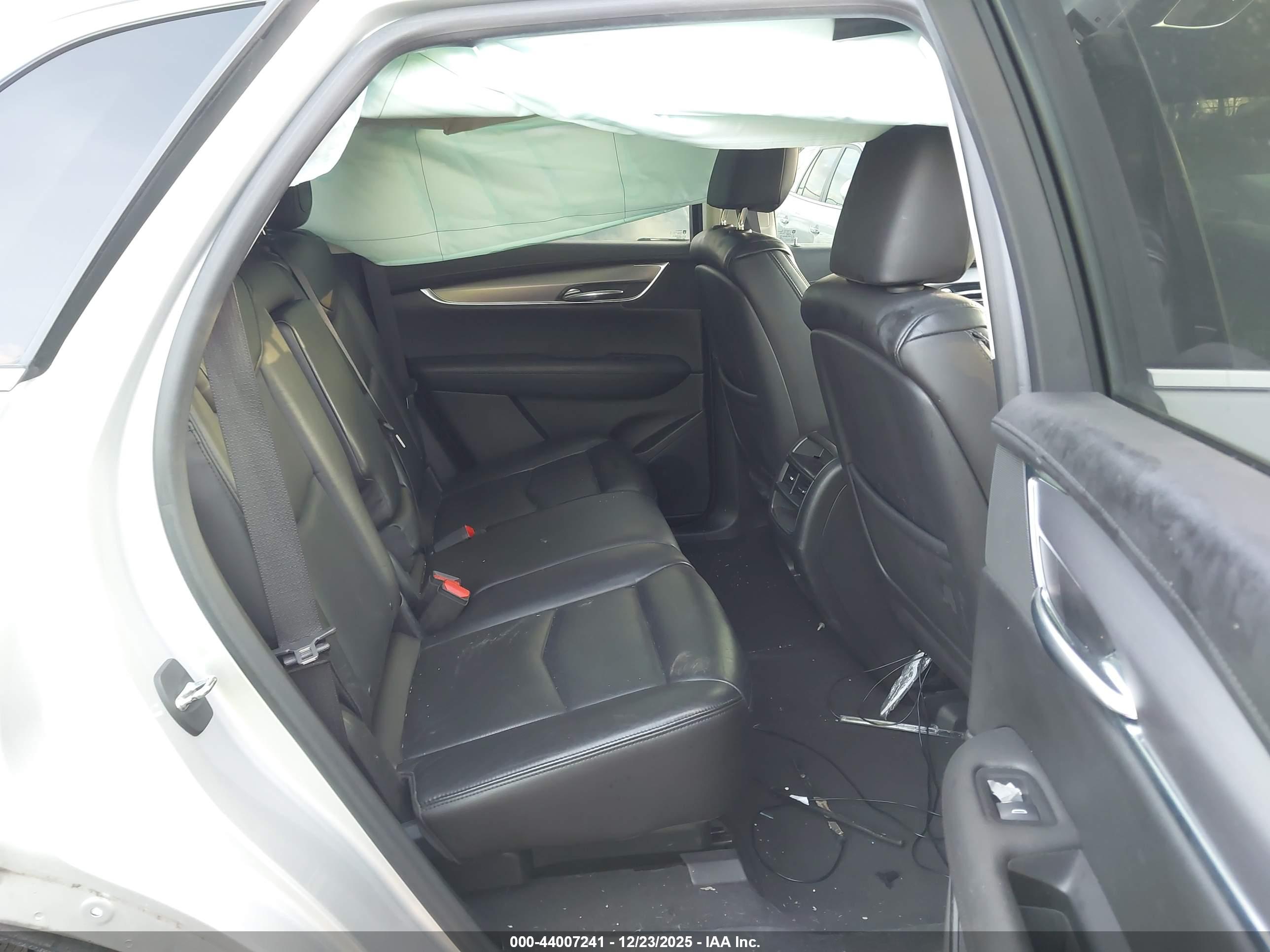 CADILLAC XT5 image 8