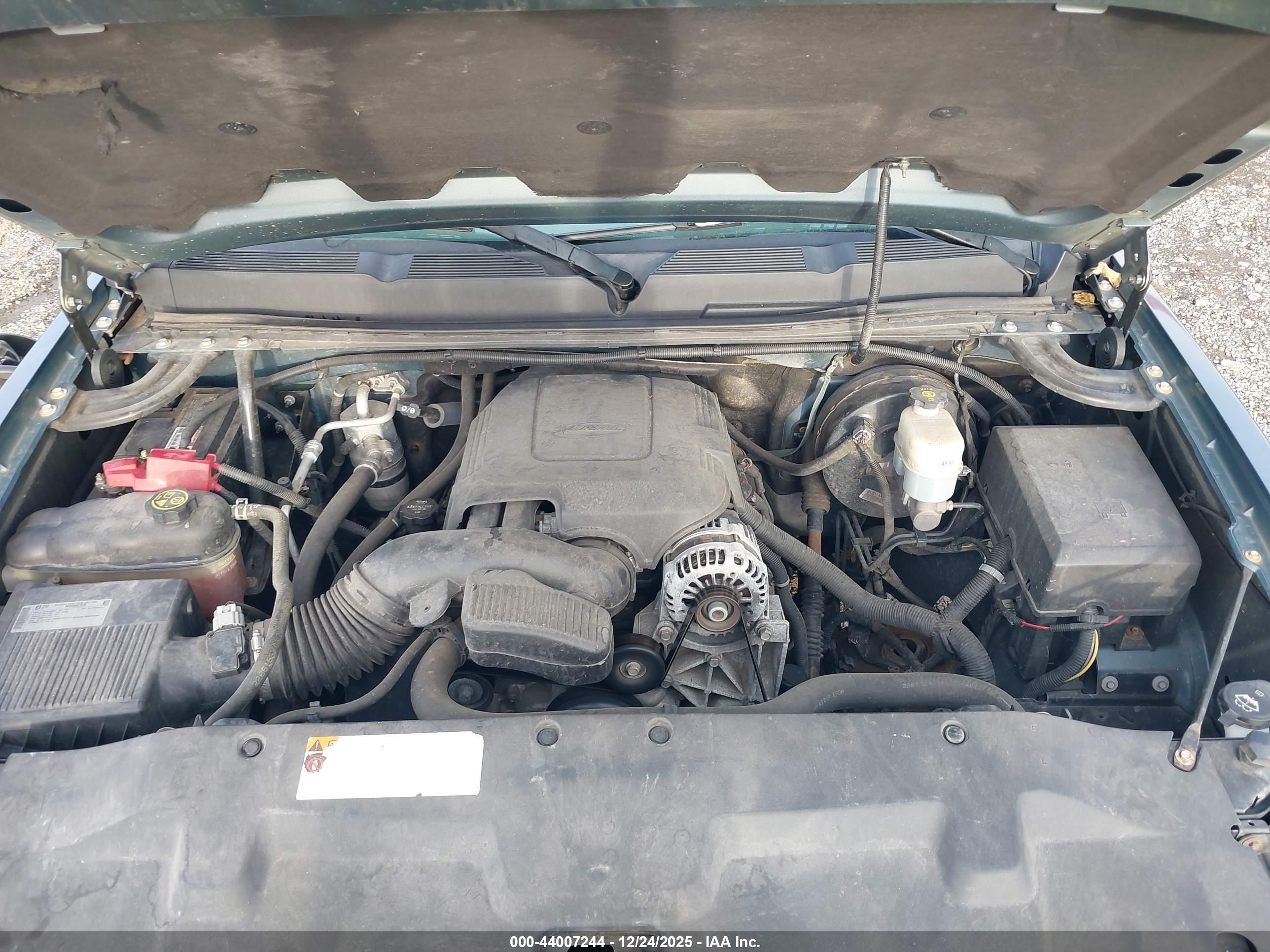 CHEVROLET SILVERADO image 10