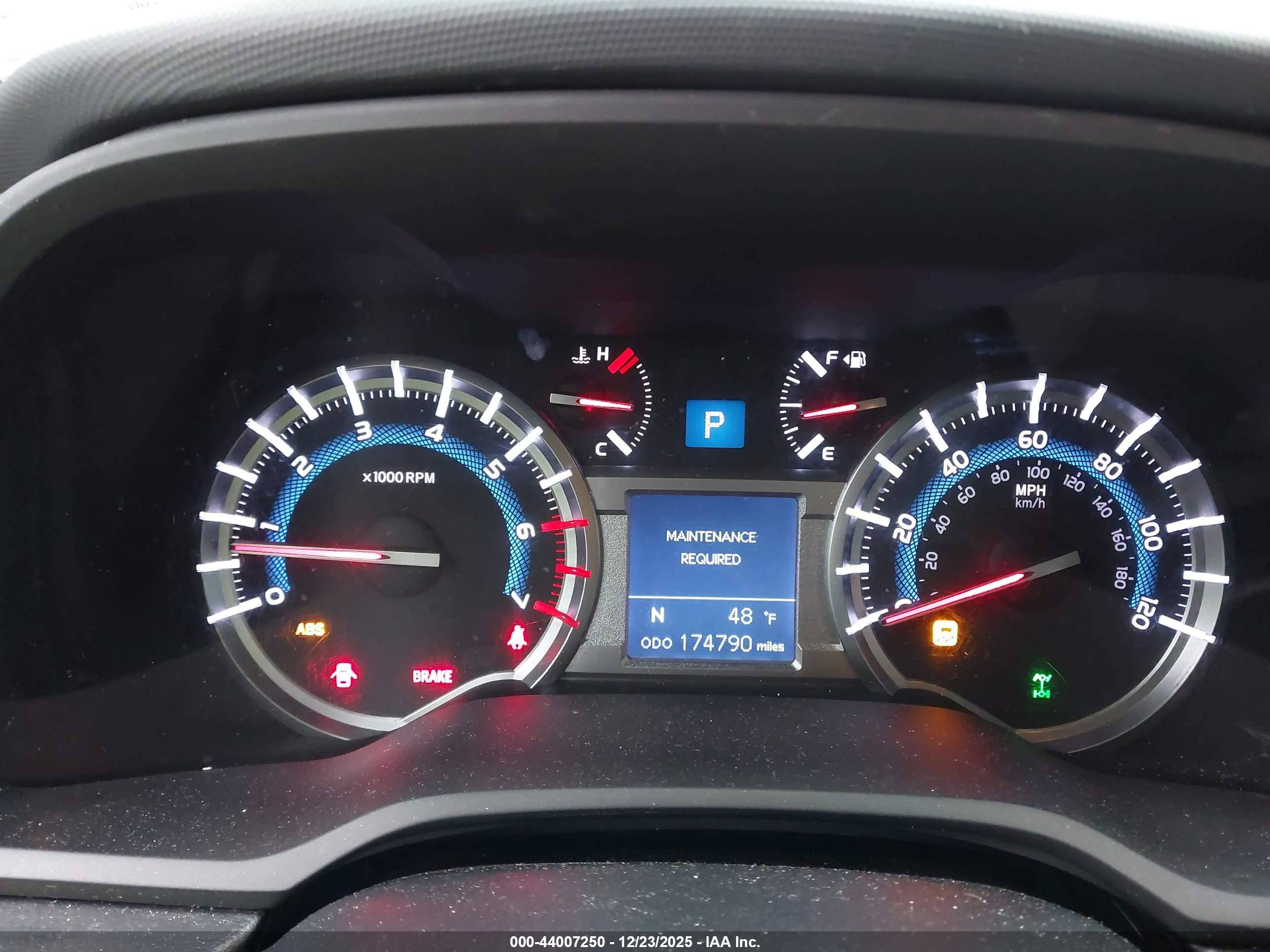 TOYOTA 4RUNNER image 7