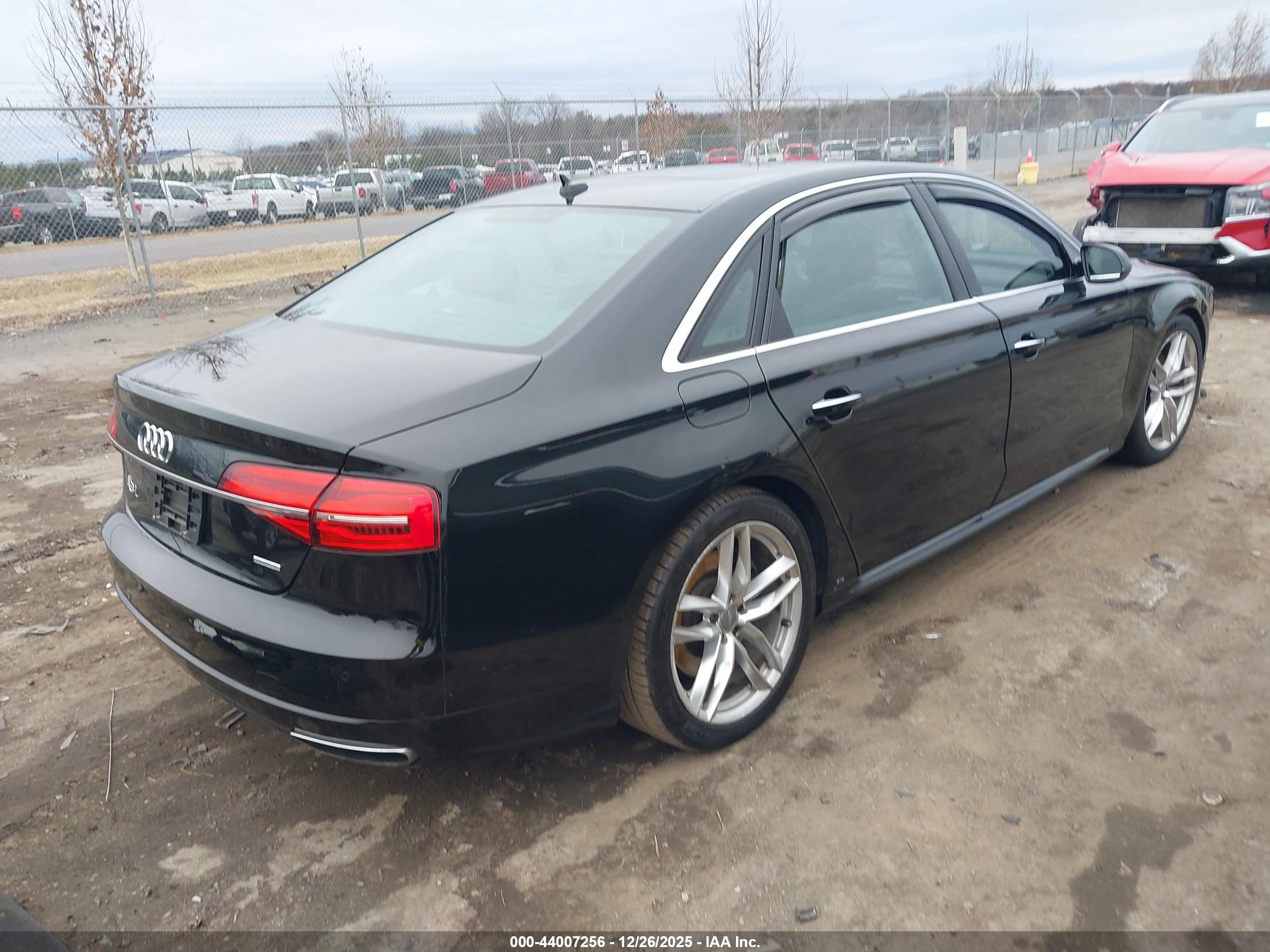 AUDI A8 image 4