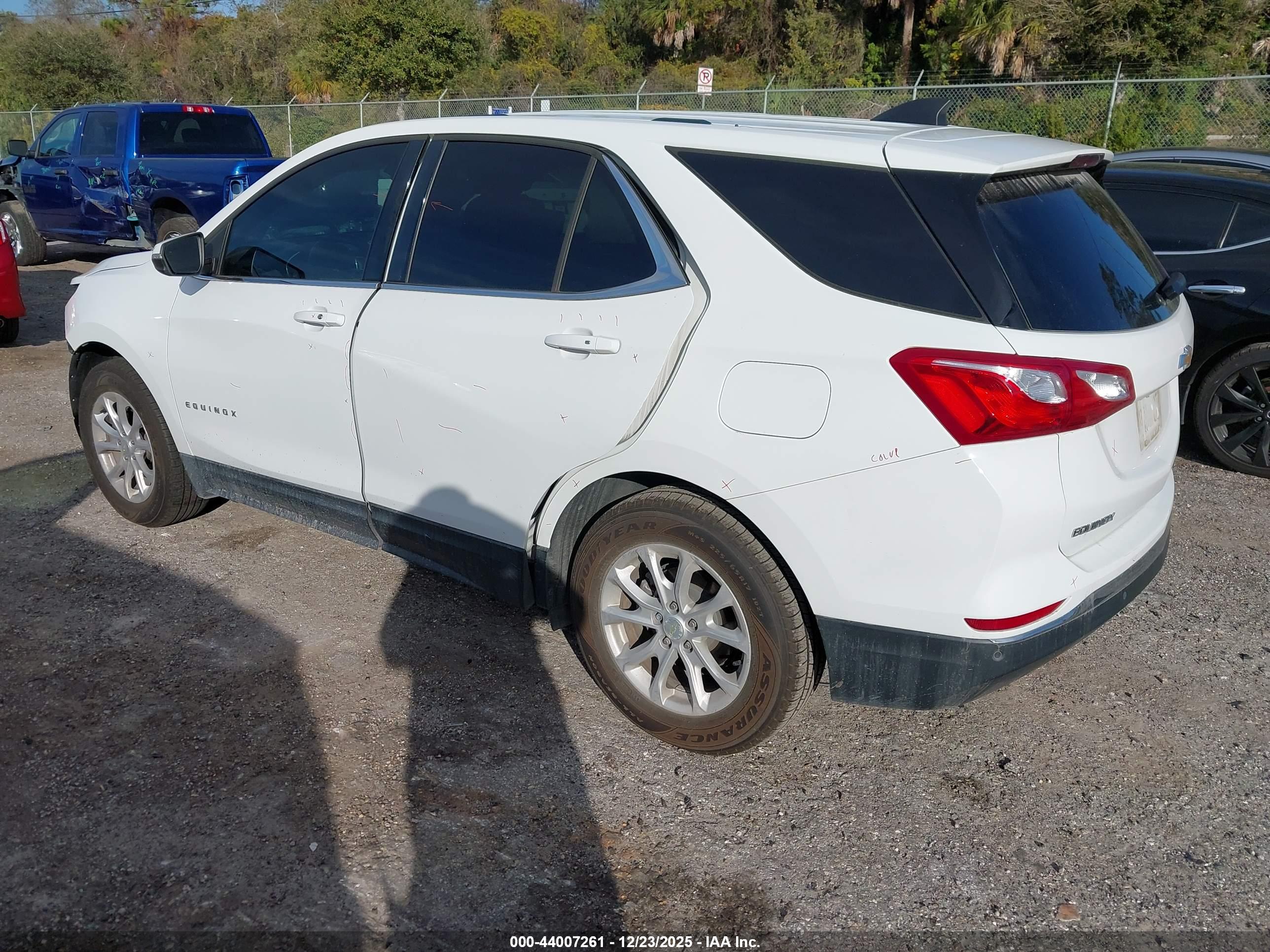 CHEVROLET EQUINOX image 3