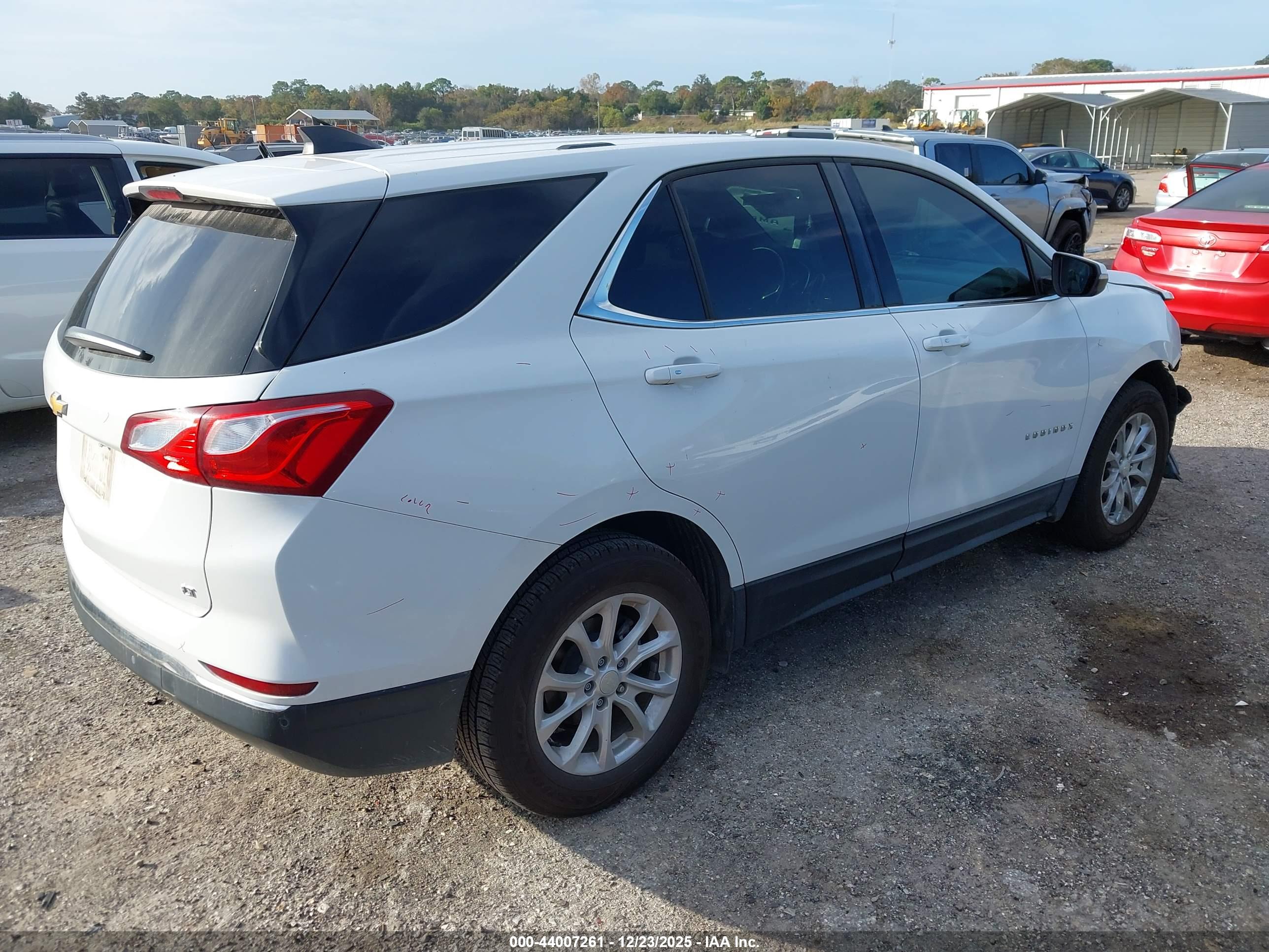 CHEVROLET EQUINOX image 4