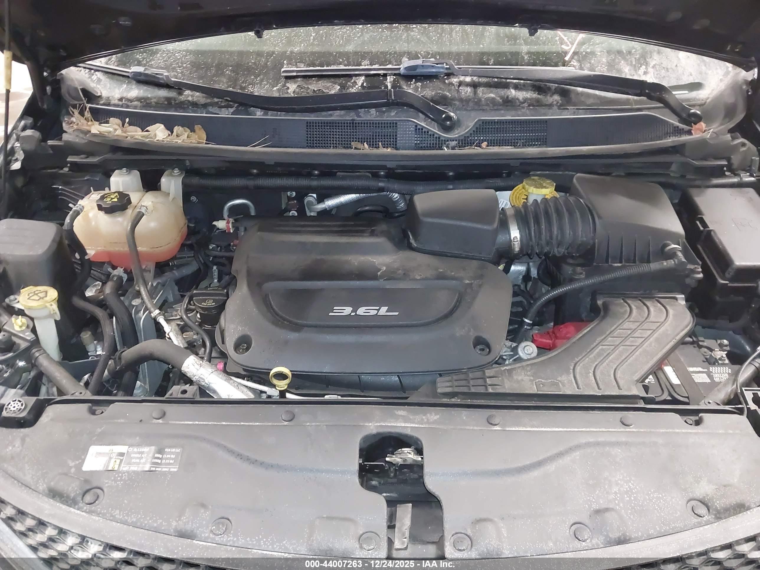 CHRYSLER PACIFICA image 10
