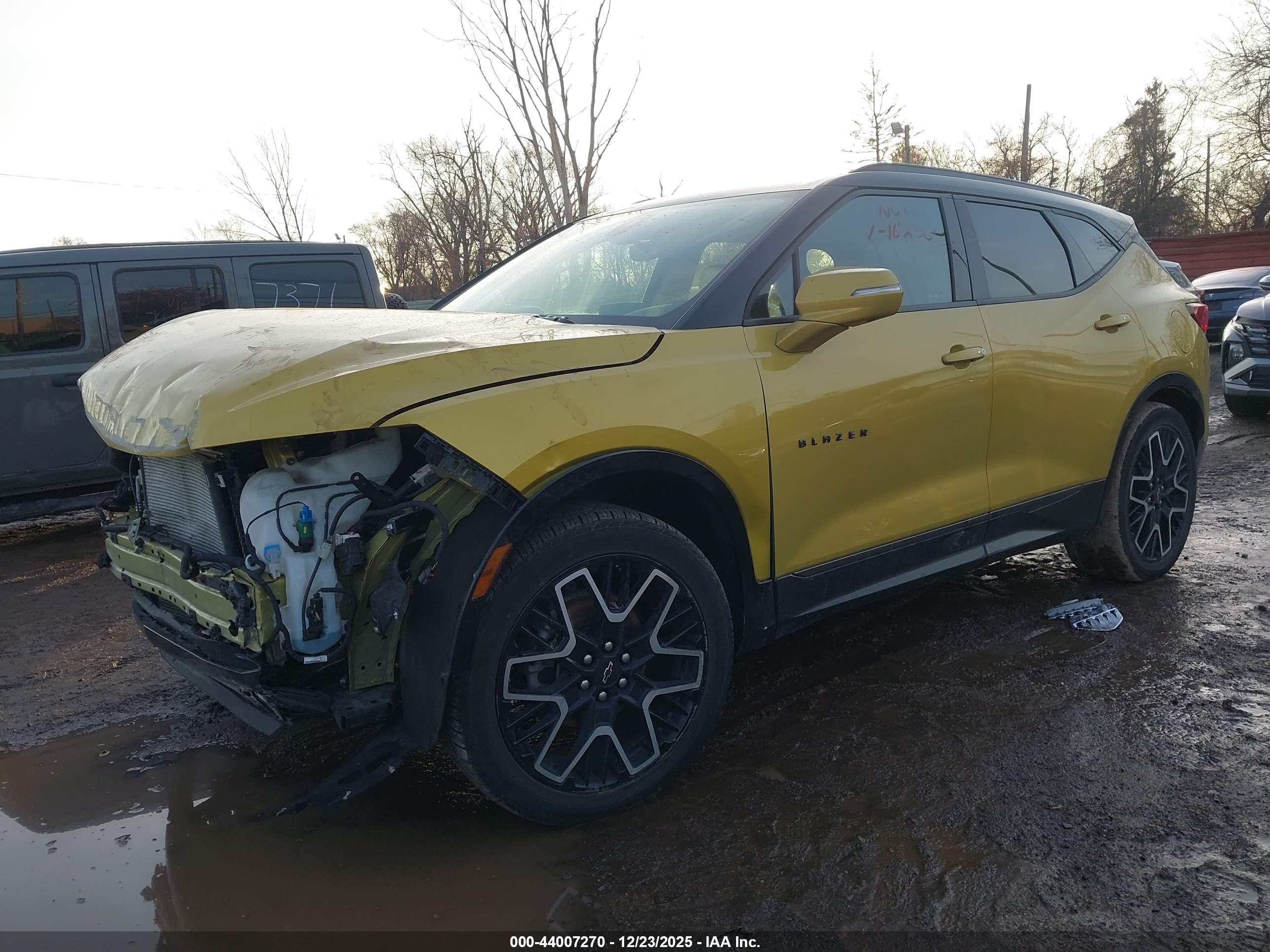 CHEVROLET BLAZER image 2