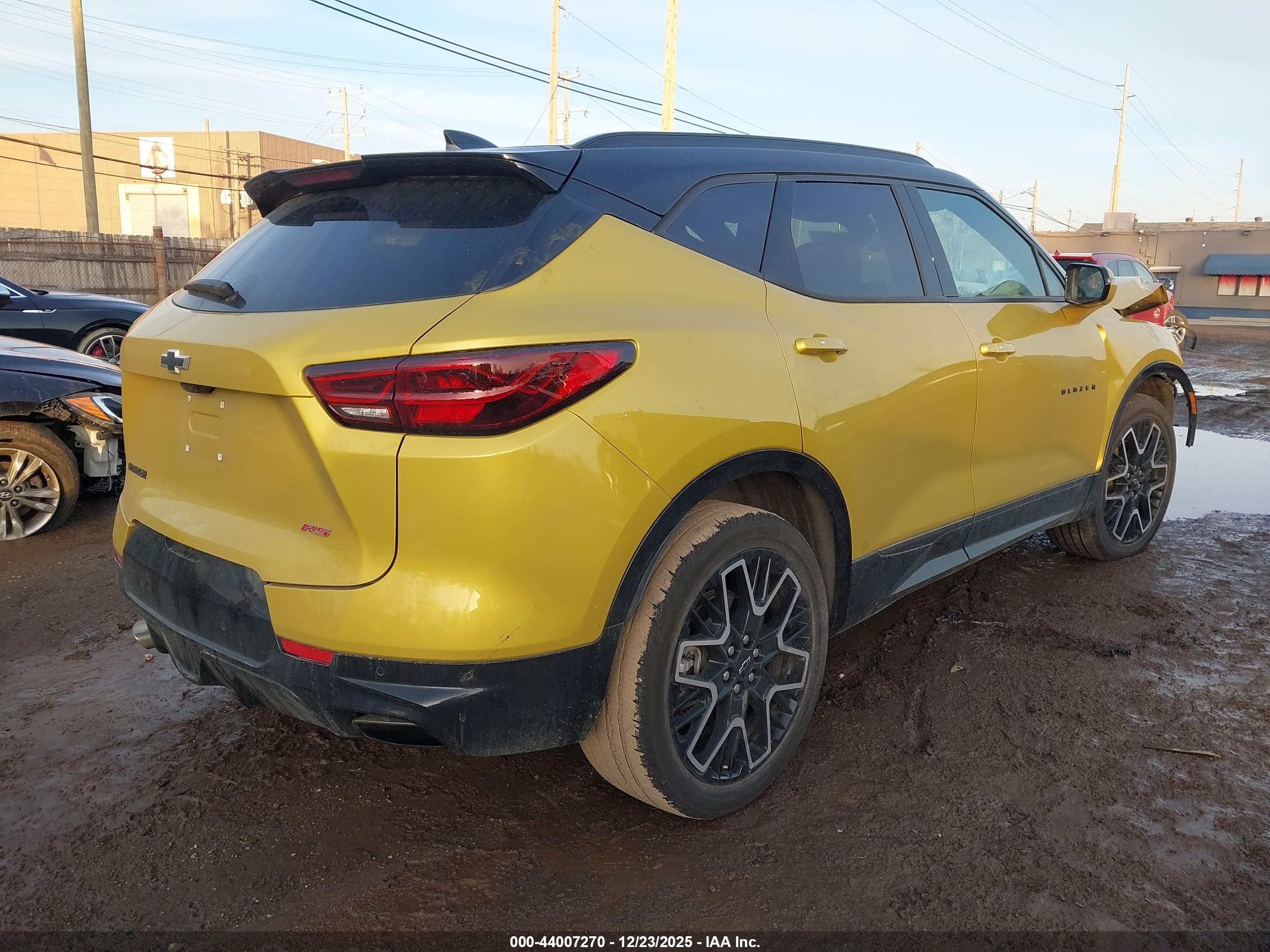 CHEVROLET BLAZER image 4