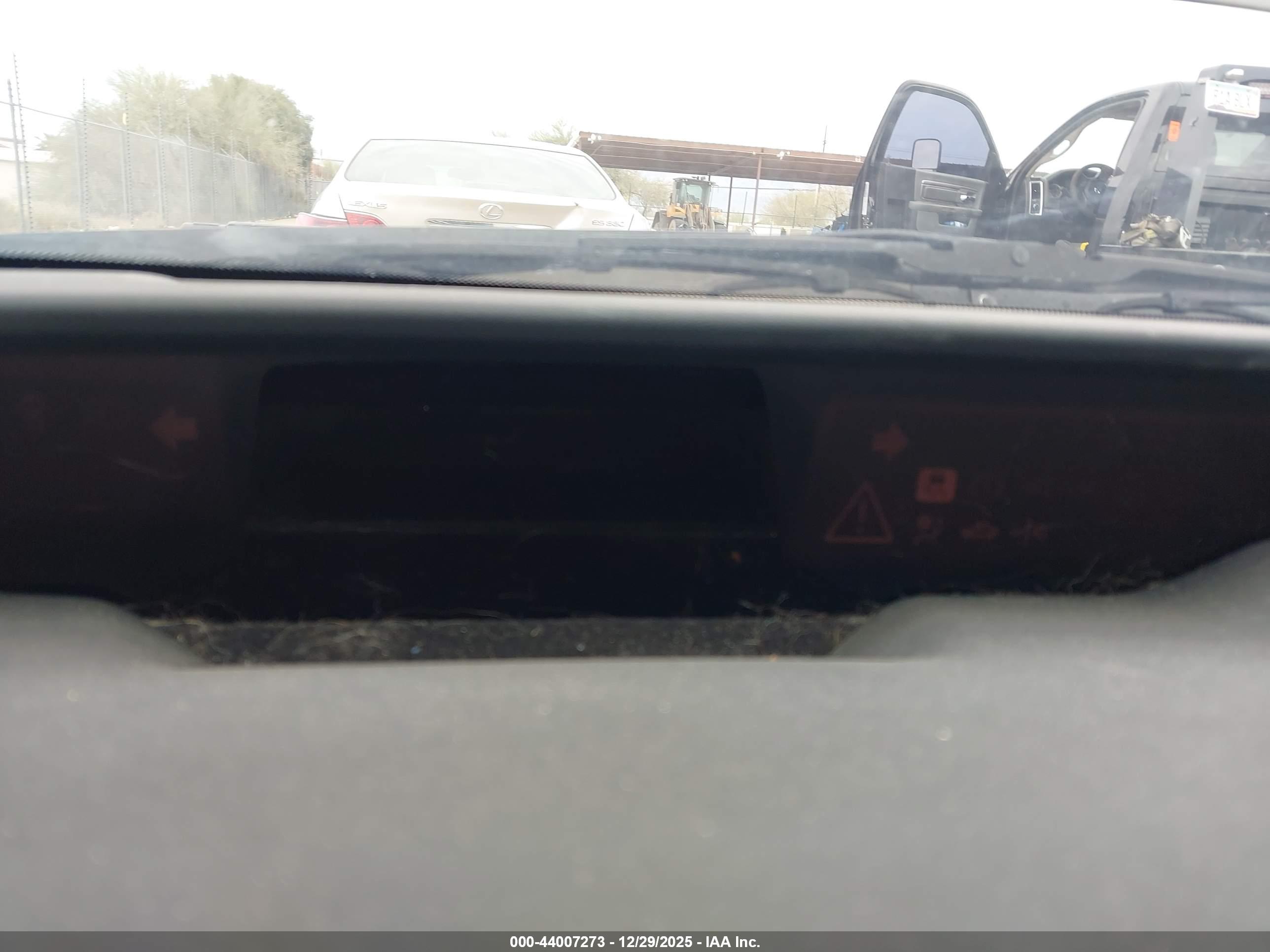 TOYOTA PRIUS image 7