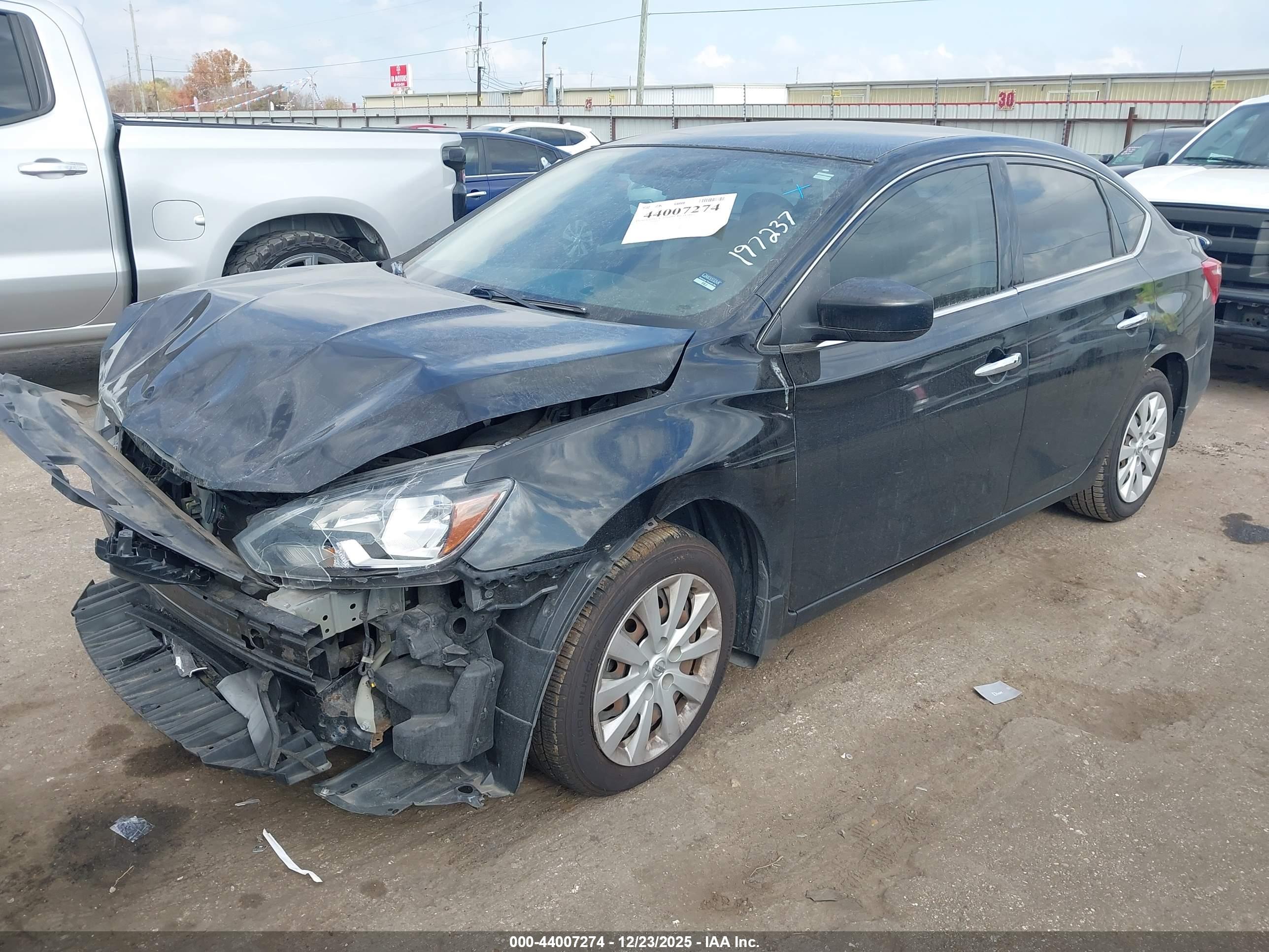 NISSAN SENTRA image 2