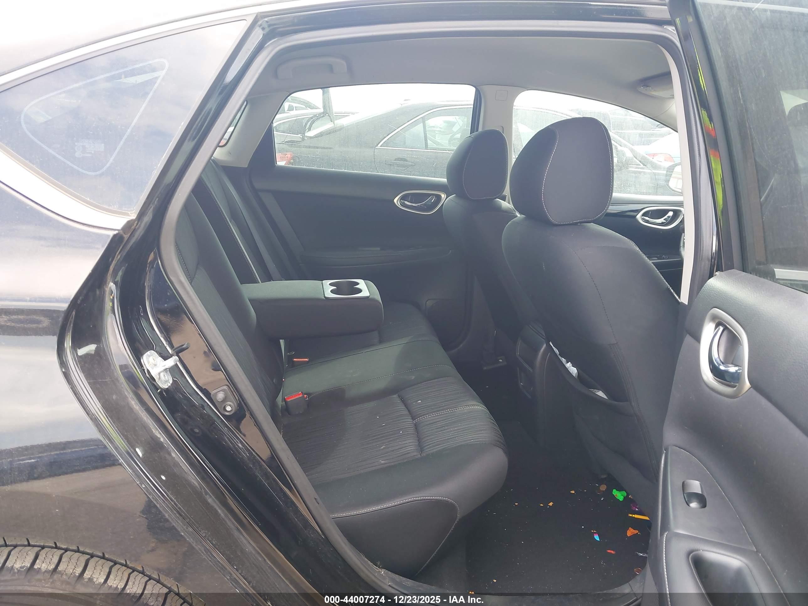 NISSAN SENTRA image 8