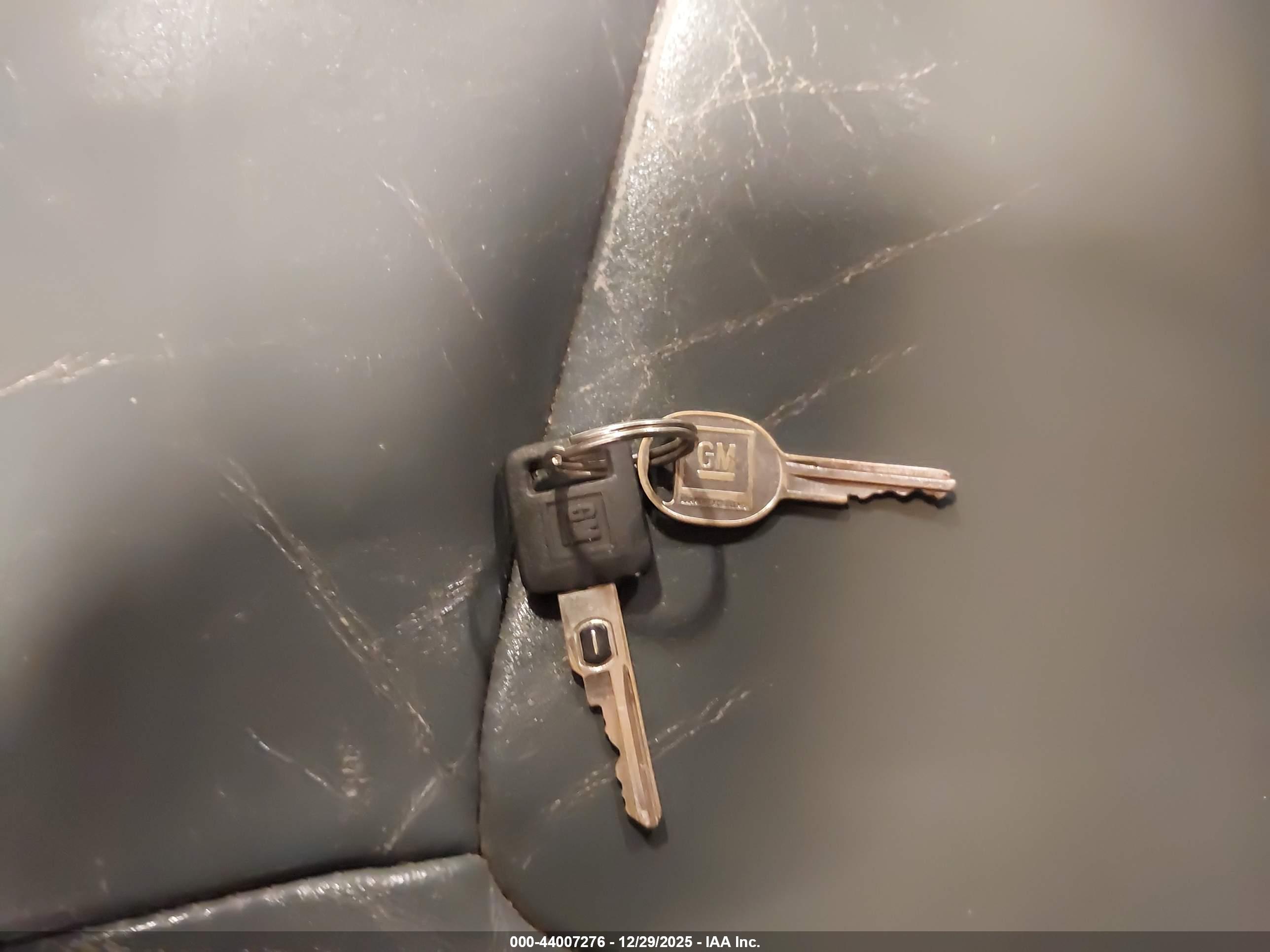 OLDSMOBILE 88 image 11
