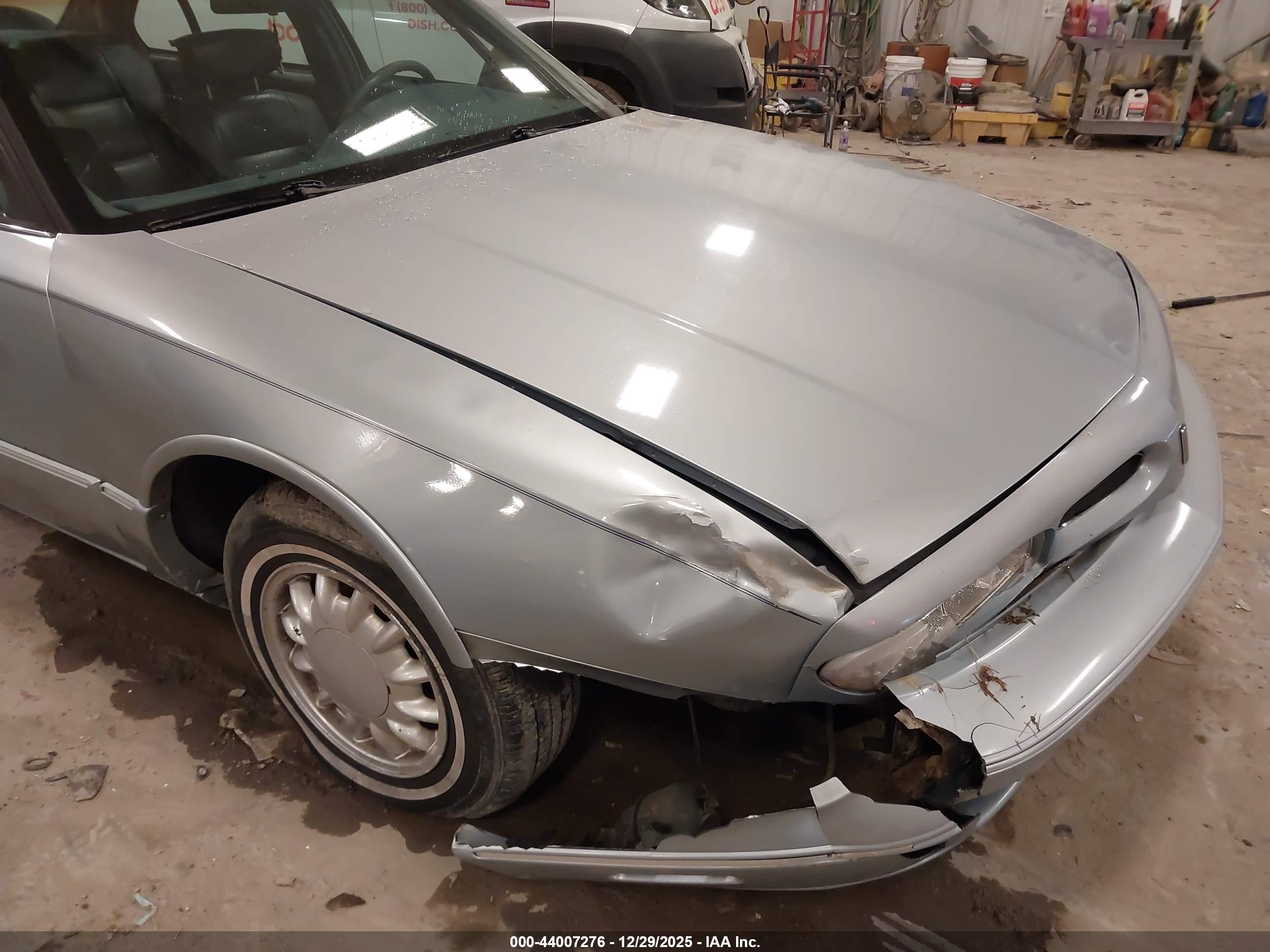 OLDSMOBILE 88 image 6