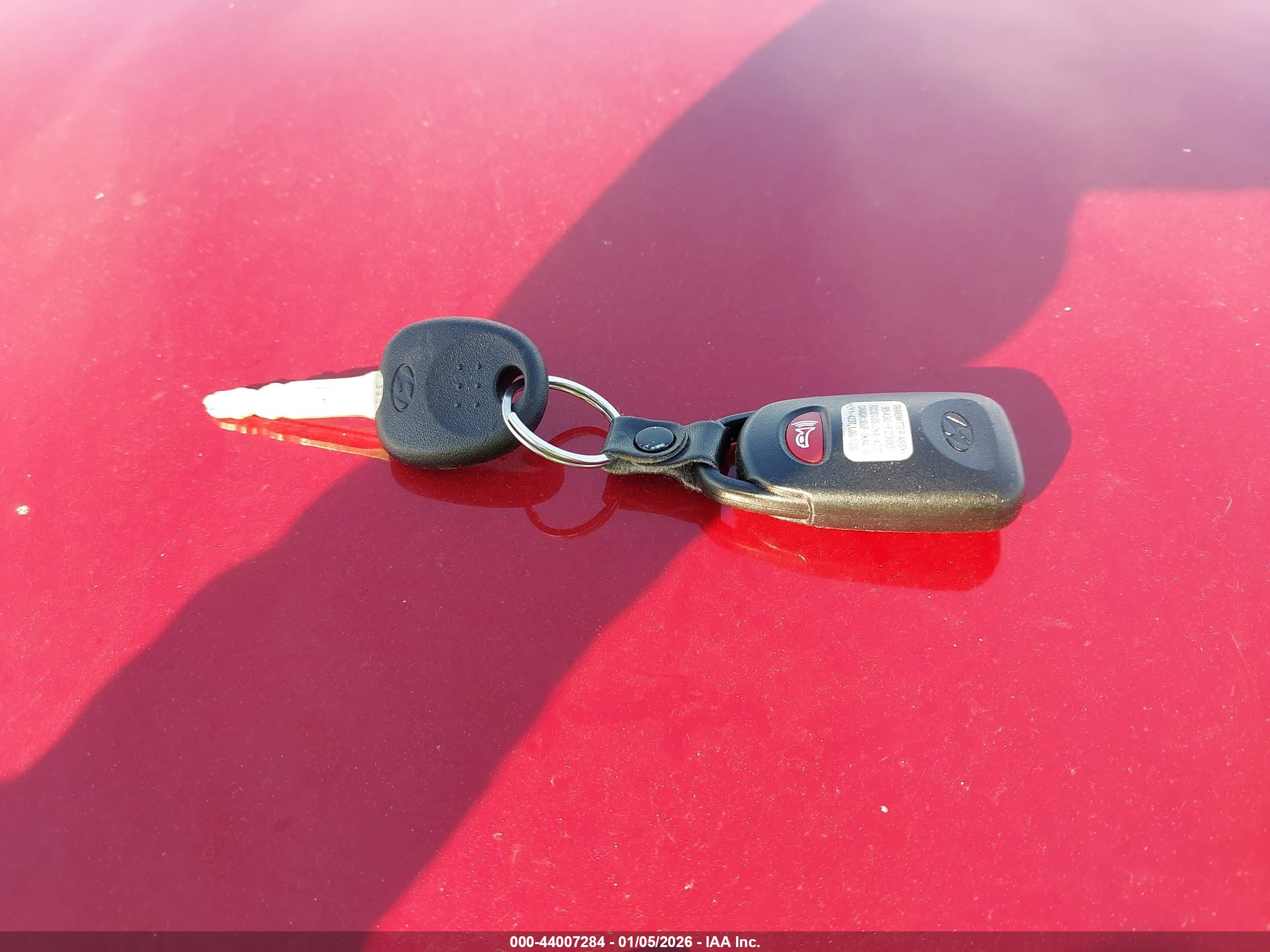 HYUNDAI ELANTRA image 11