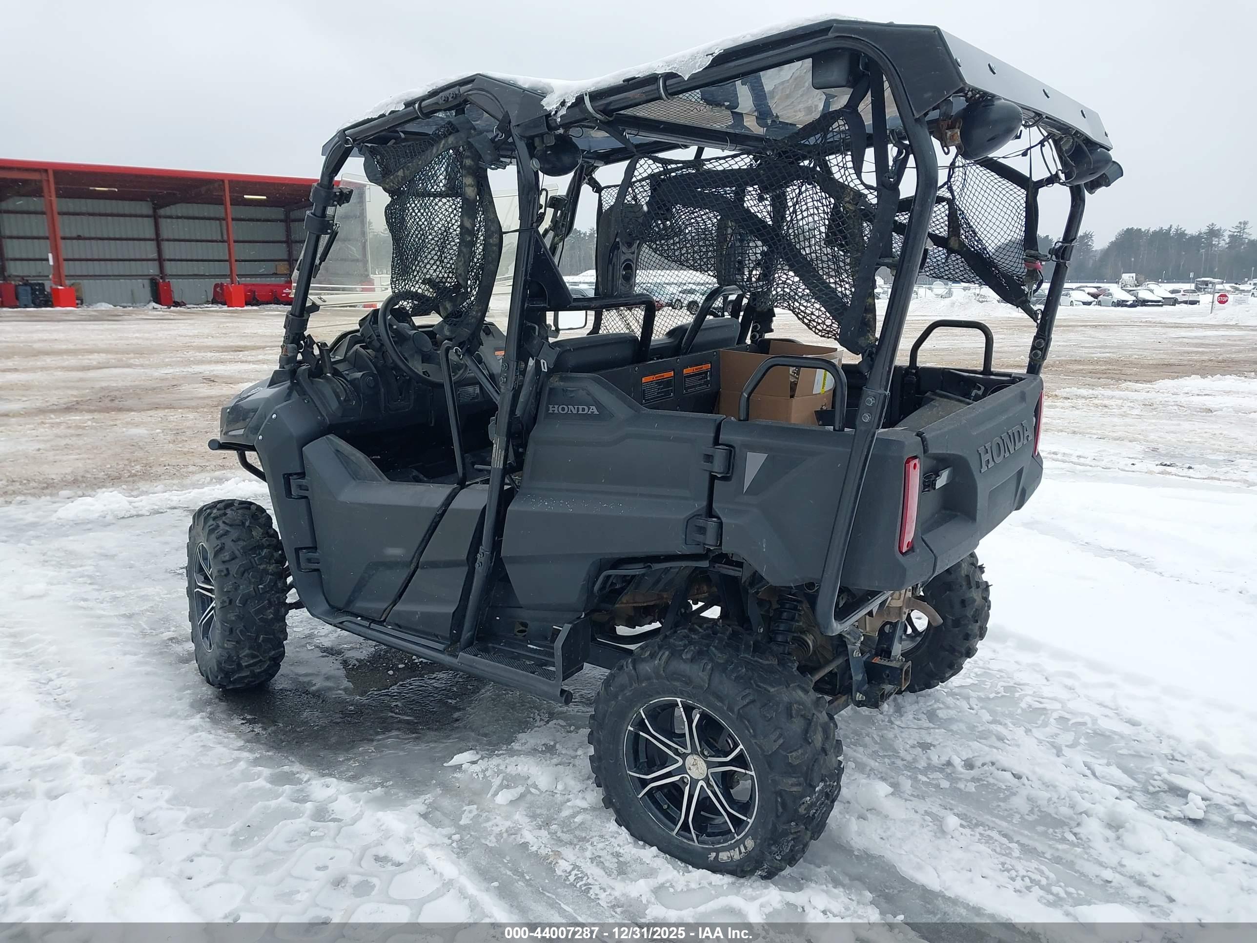 HONDA SXS700 image 3