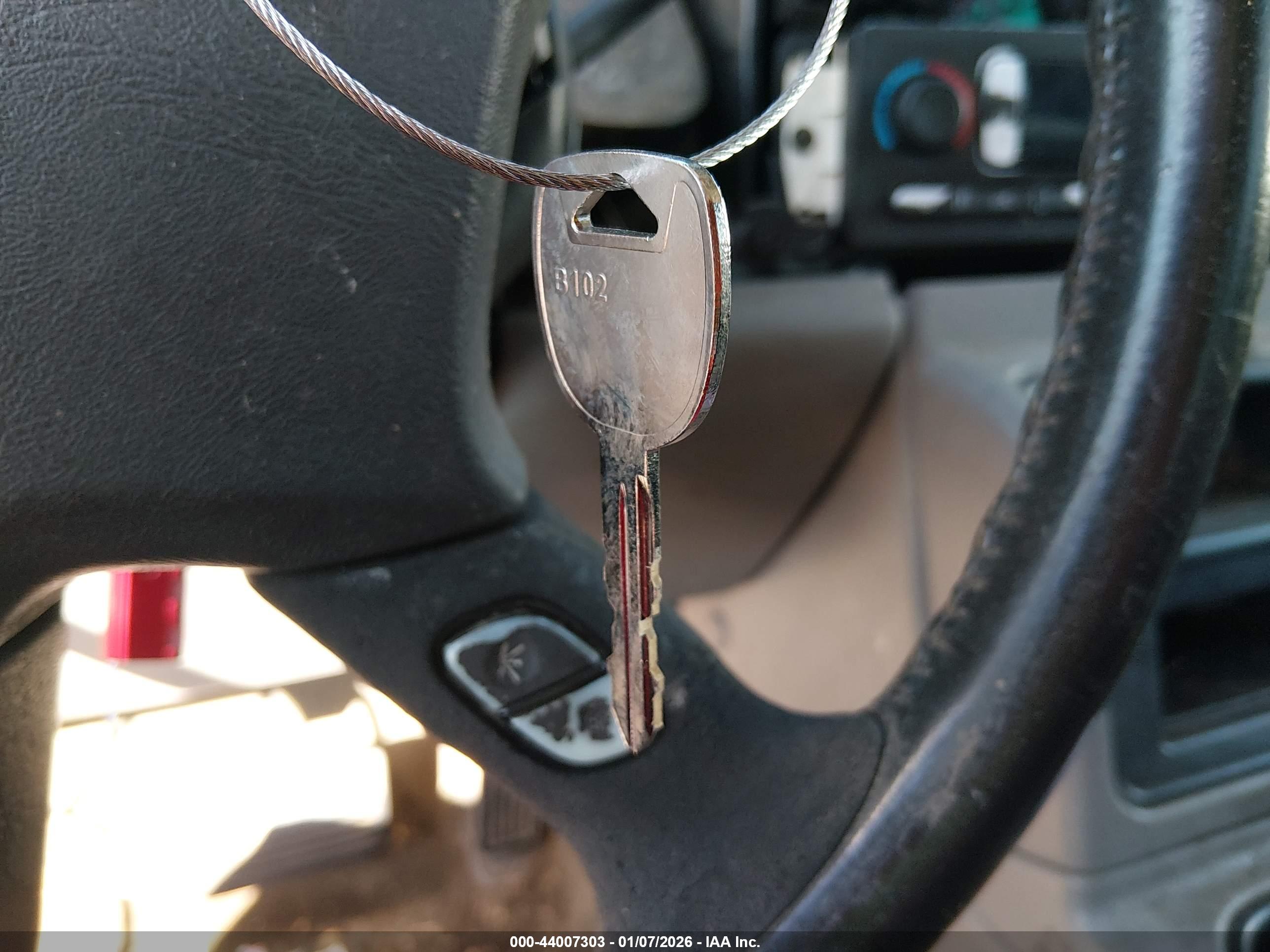 GMC YUKON image 11