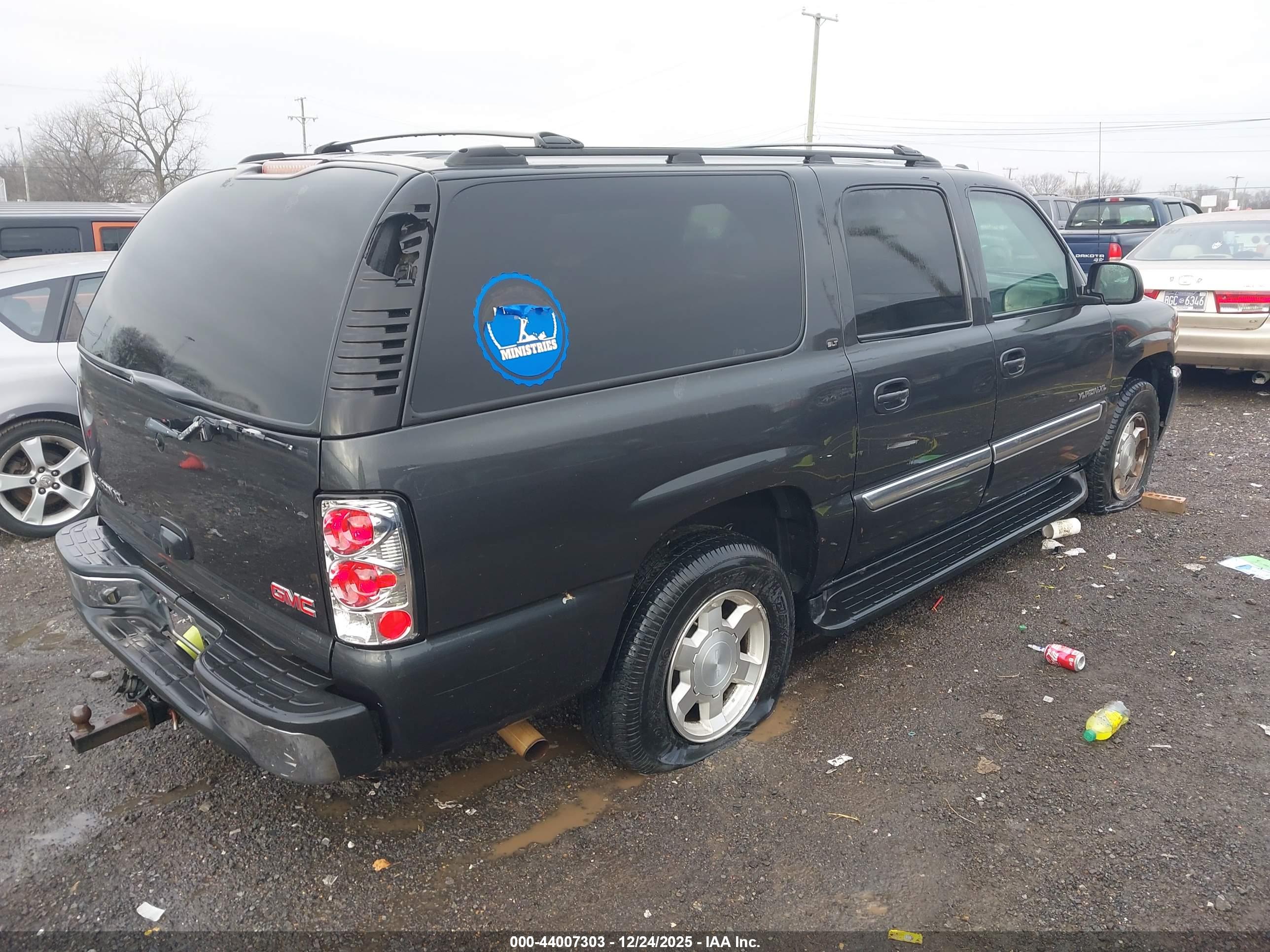 GMC YUKON image 4