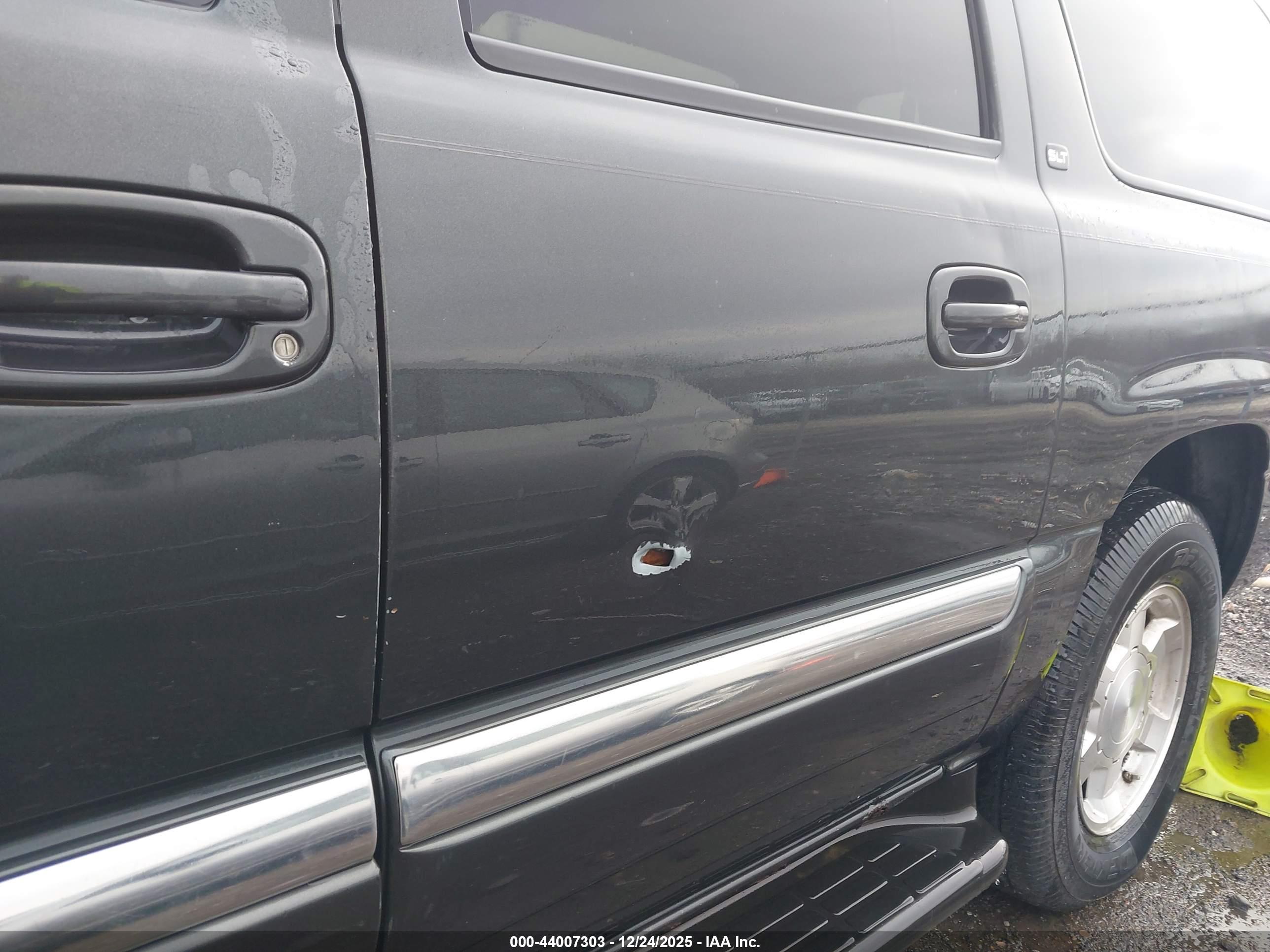 GMC YUKON image 6