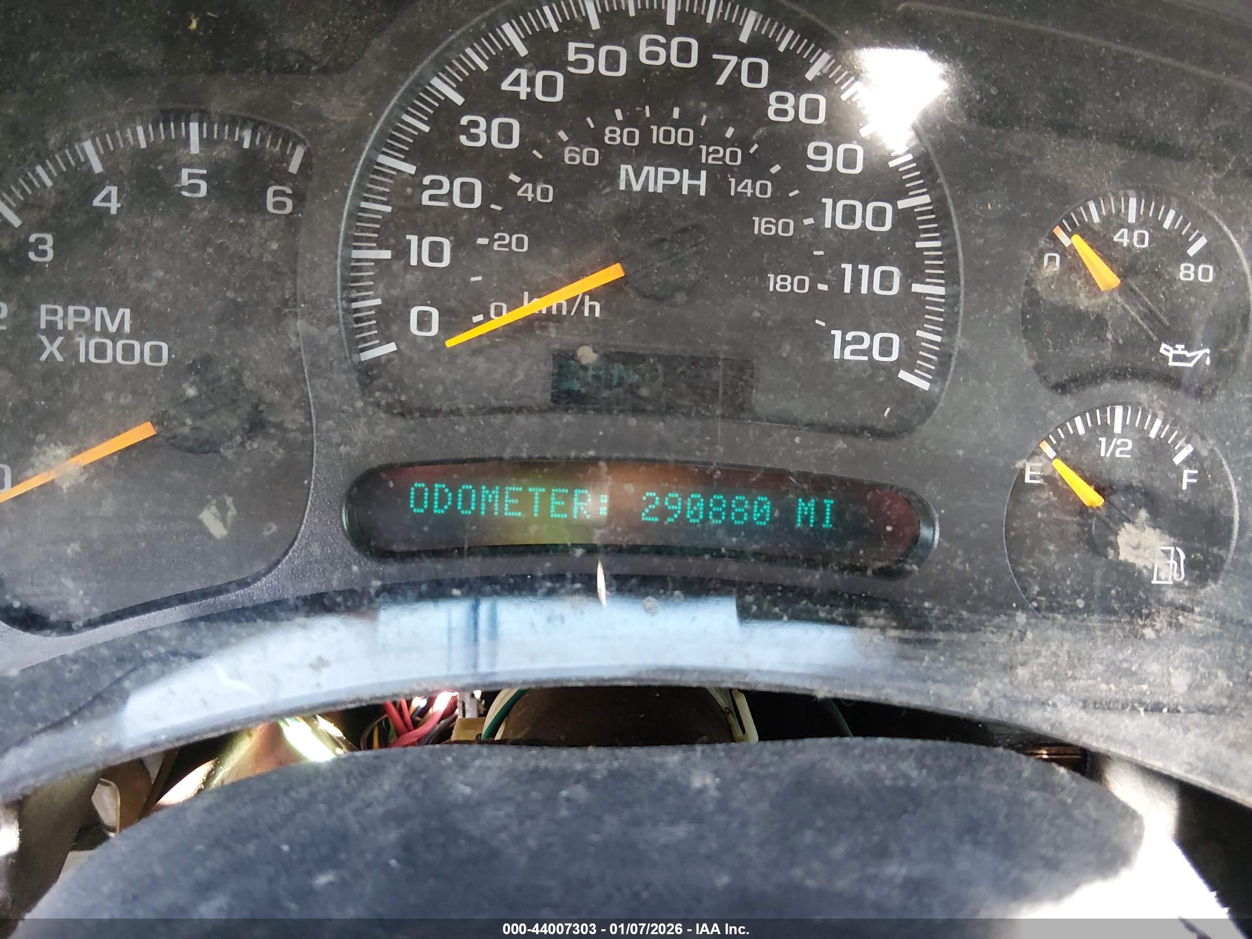 GMC YUKON image 7