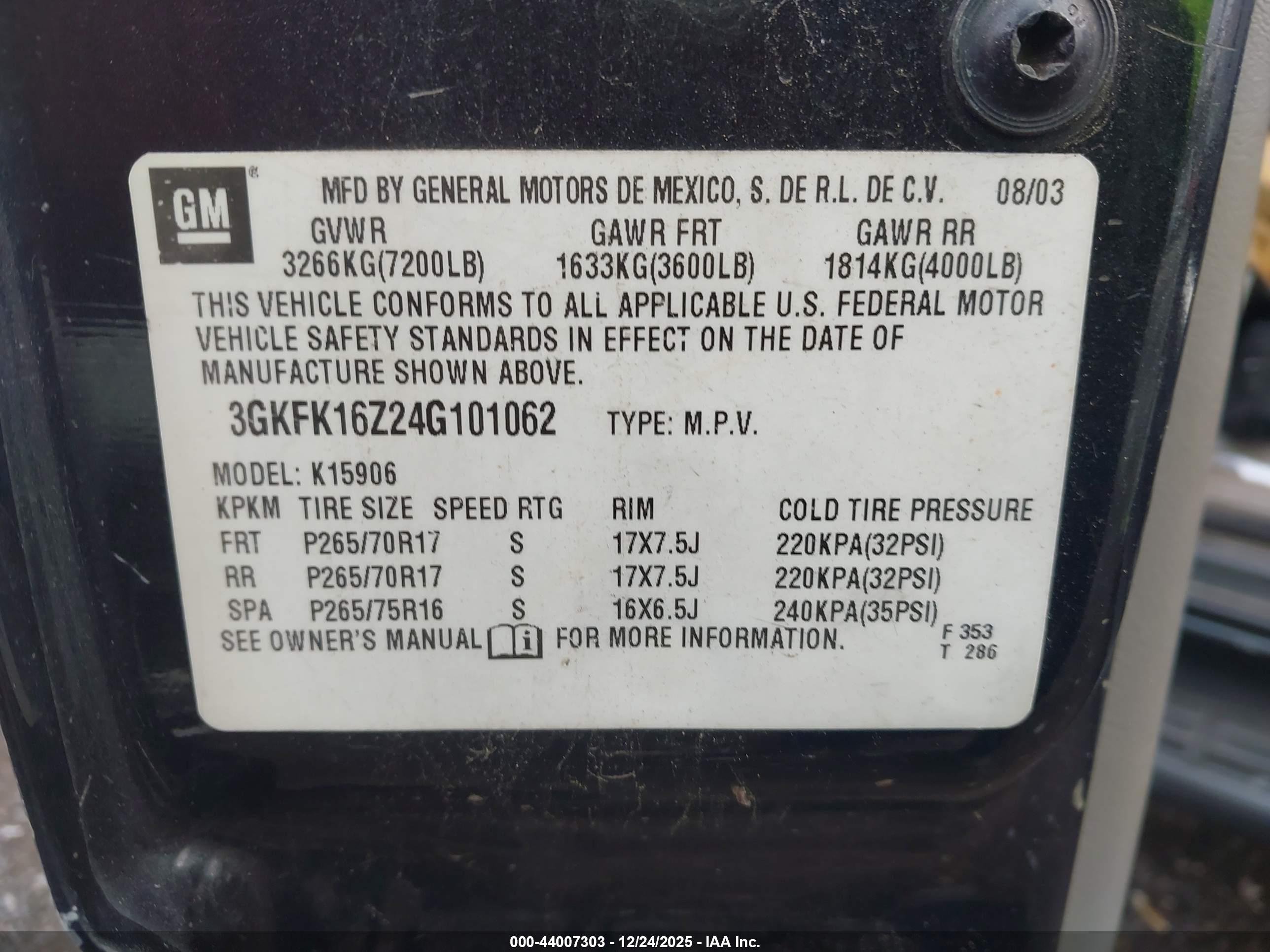 GMC YUKON image 9