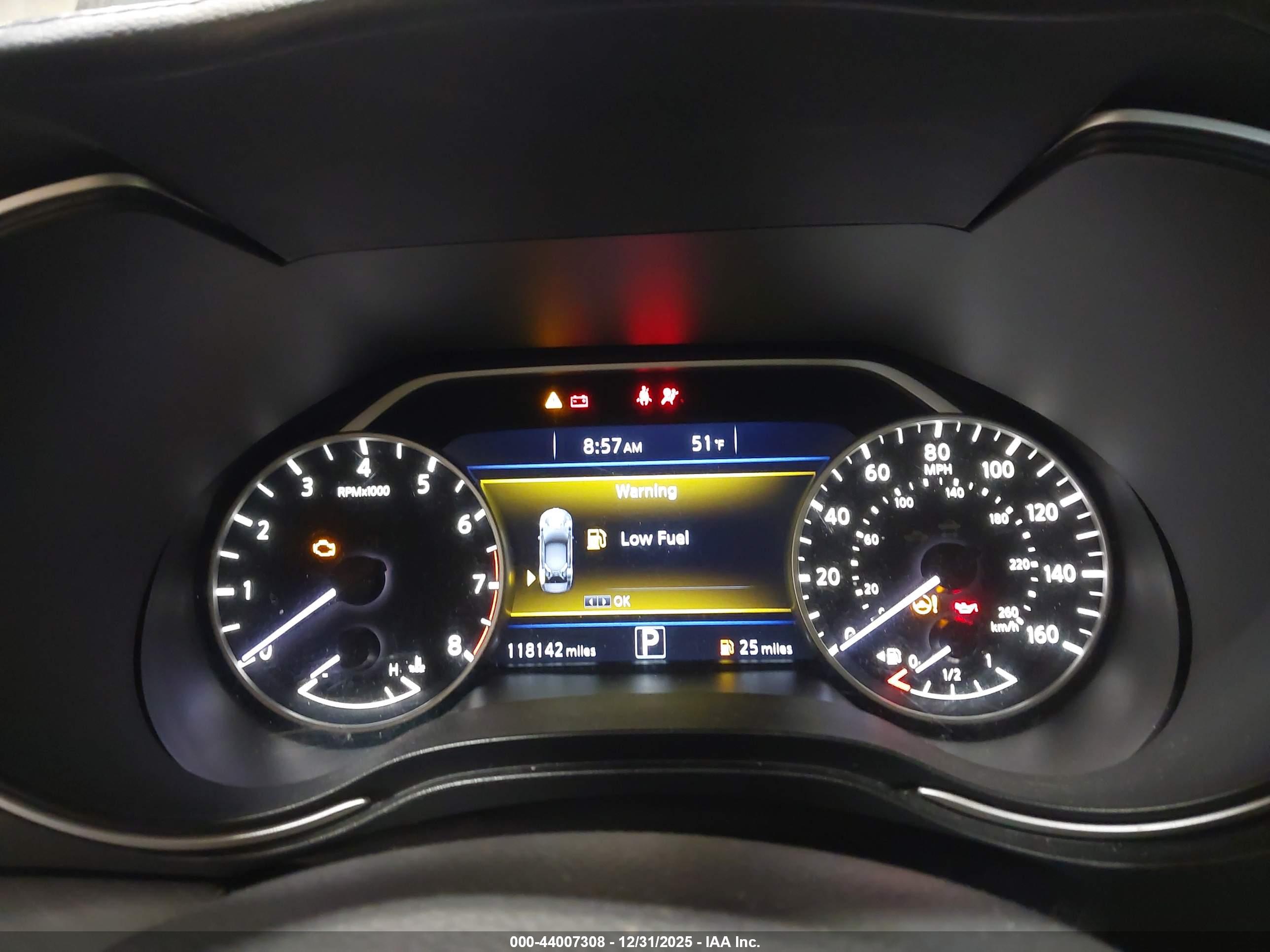 NISSAN MAXIMA image 7