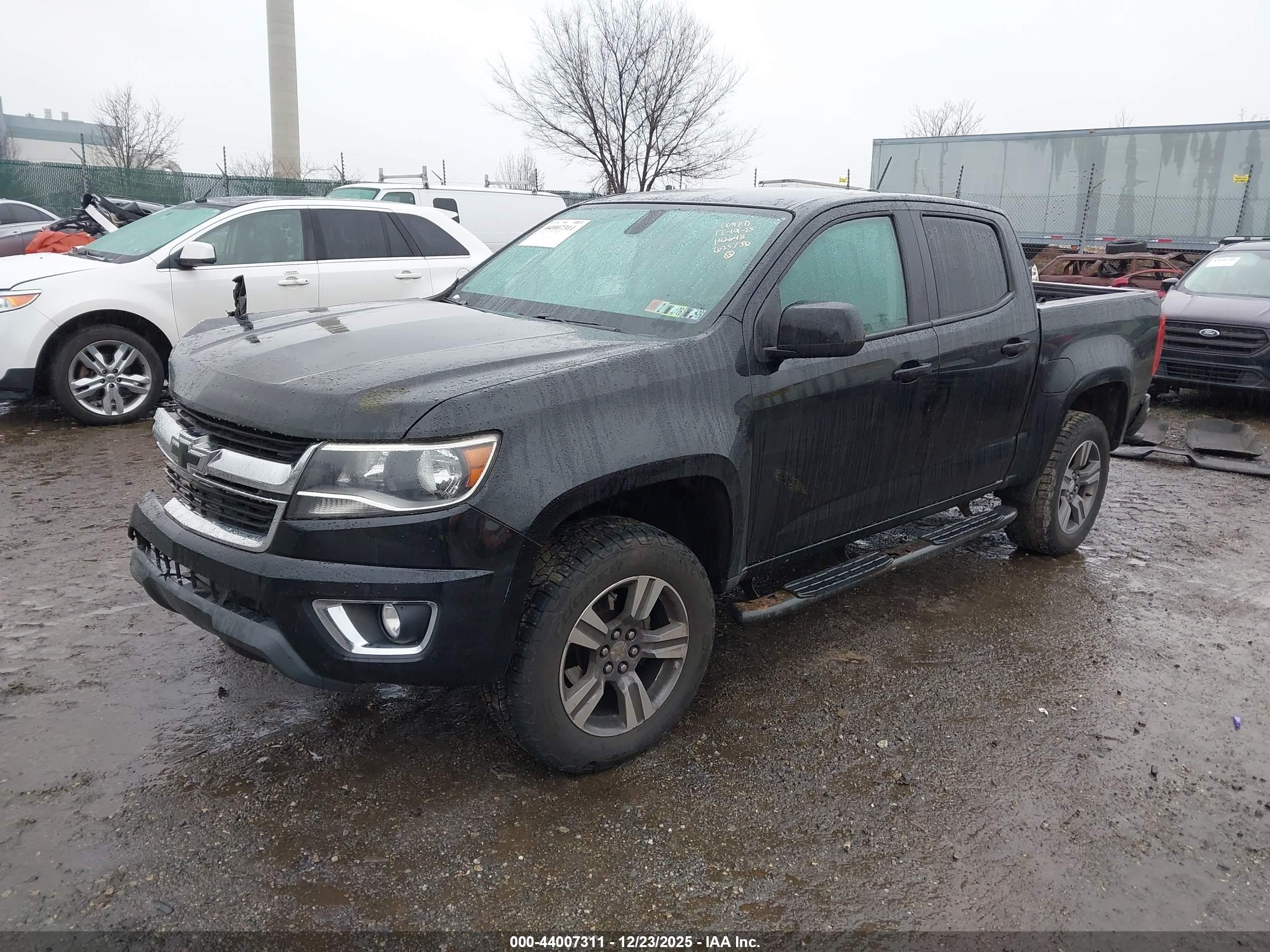 CHEVROLET COLORADO image 2