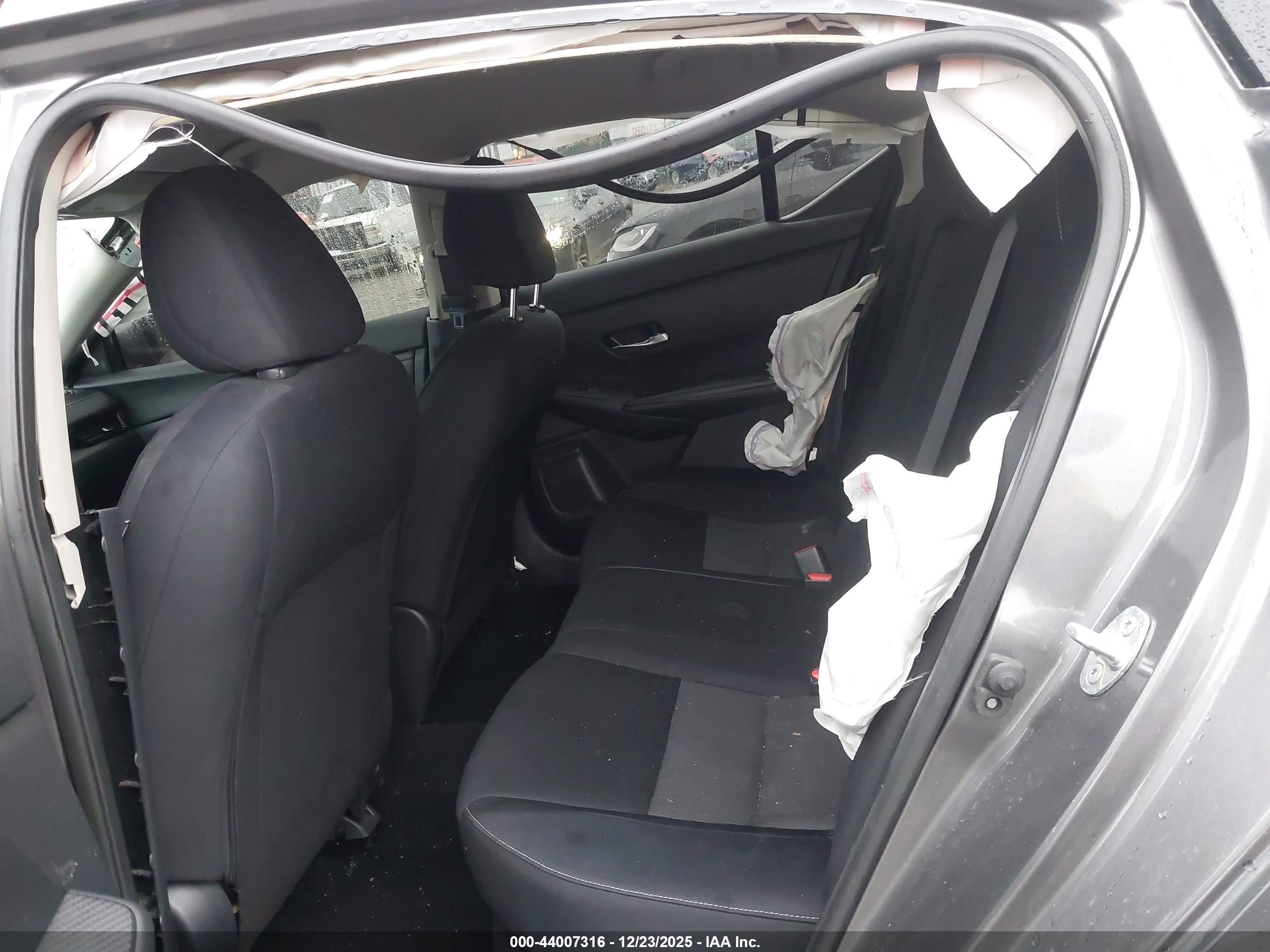 NISSAN SENTRA image 8