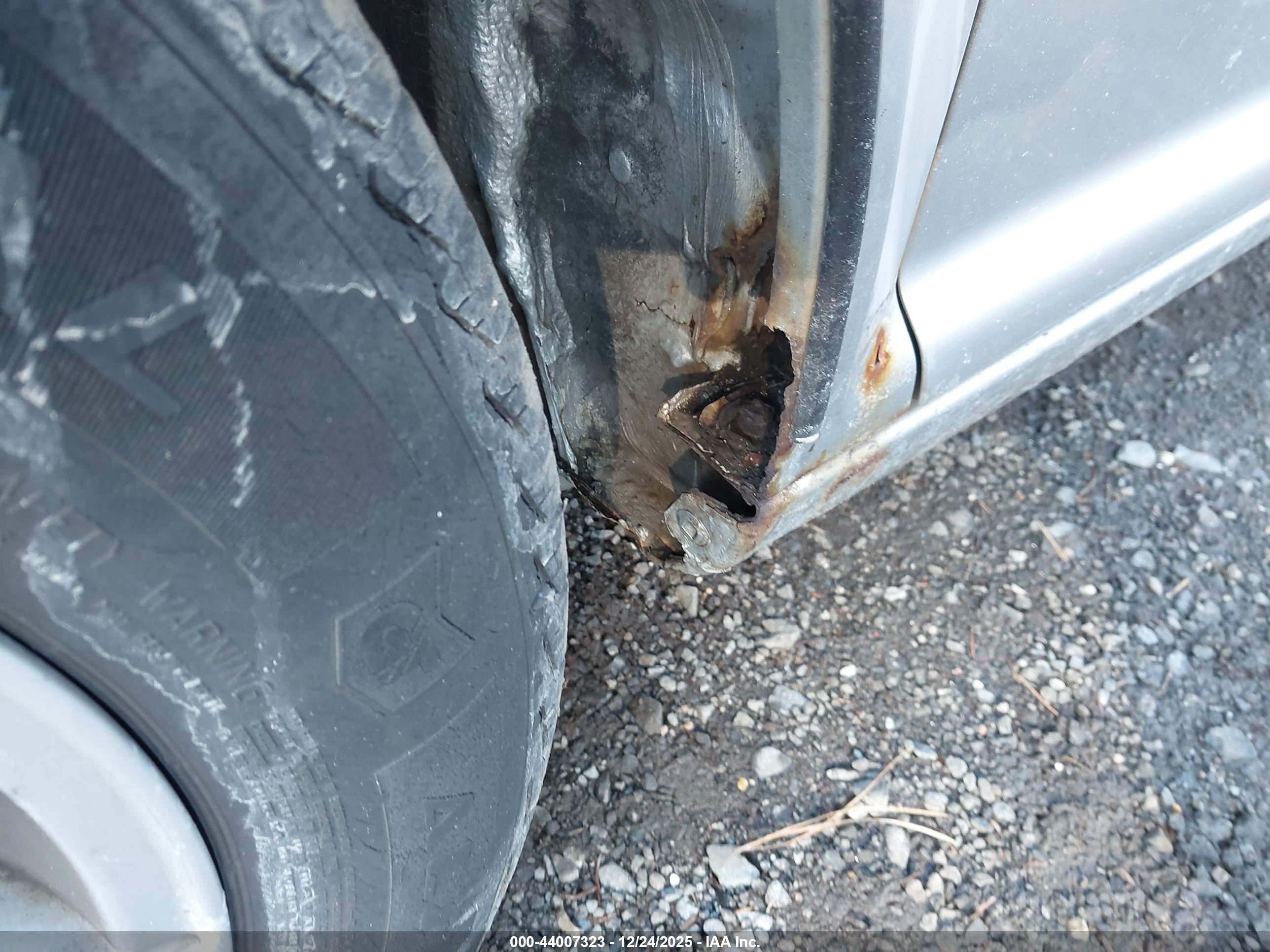 VOLKSWAGEN GOLF image 6
