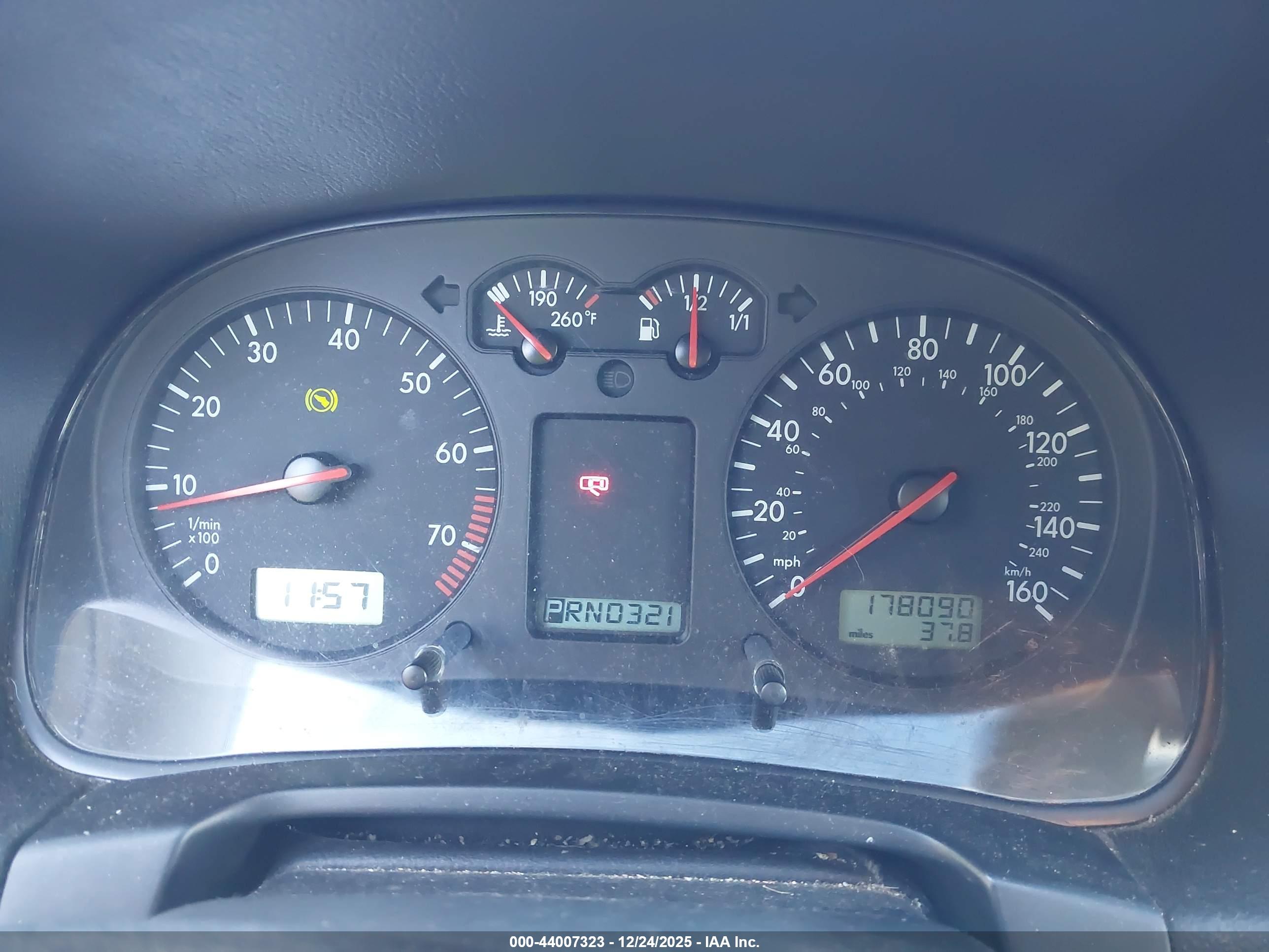 VOLKSWAGEN GOLF image 7