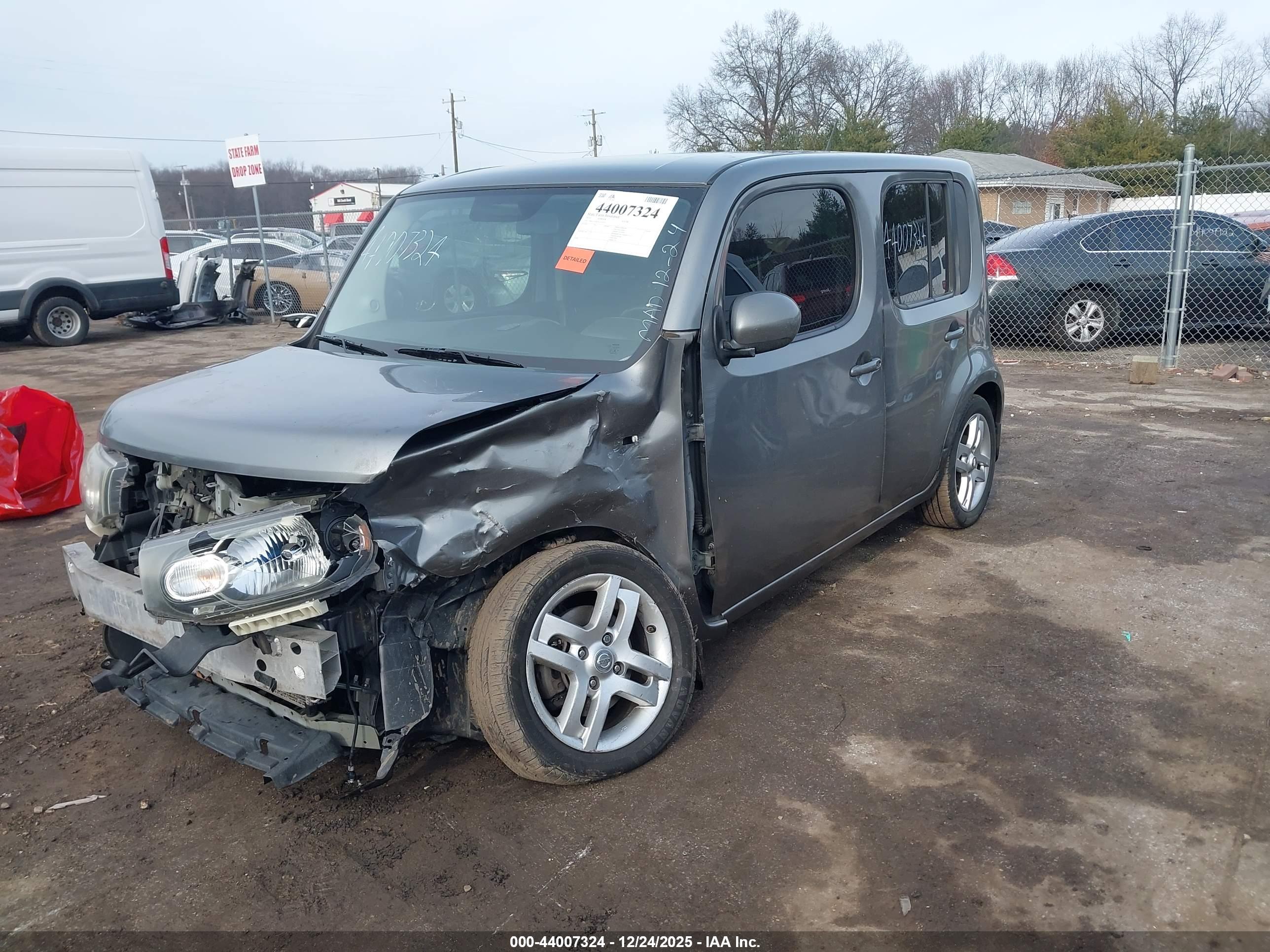 NISSAN CUBE image 2