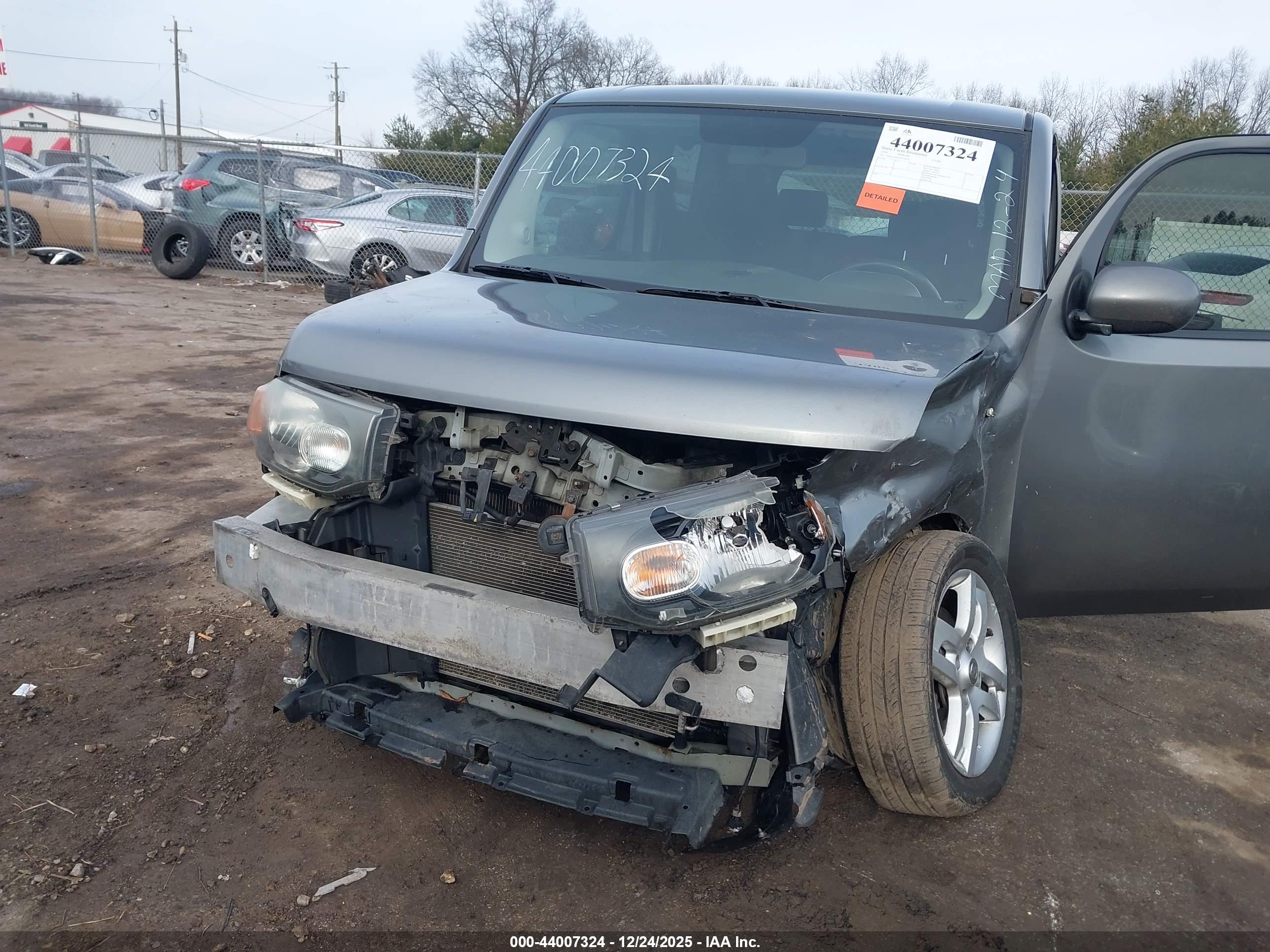 NISSAN CUBE image 6