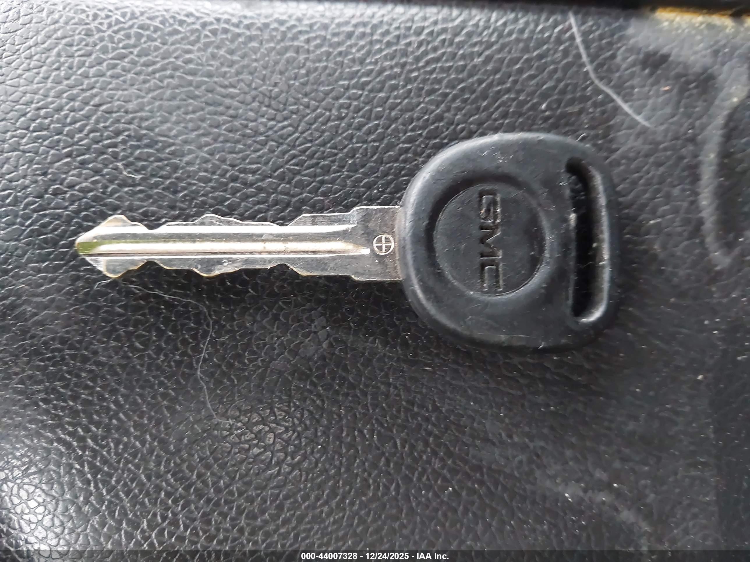 GMC YUKON image 11