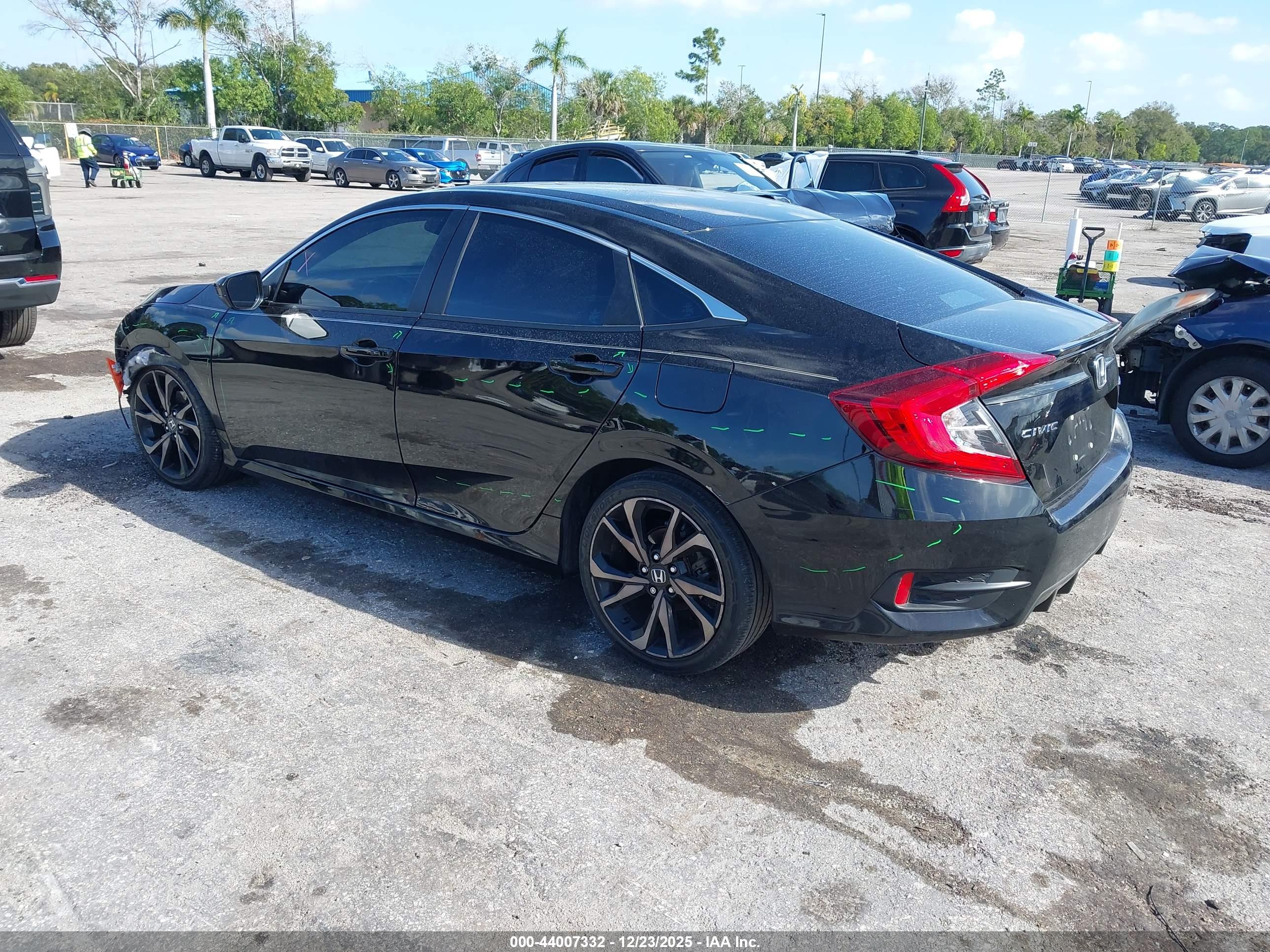 HONDA CIVIC image 3