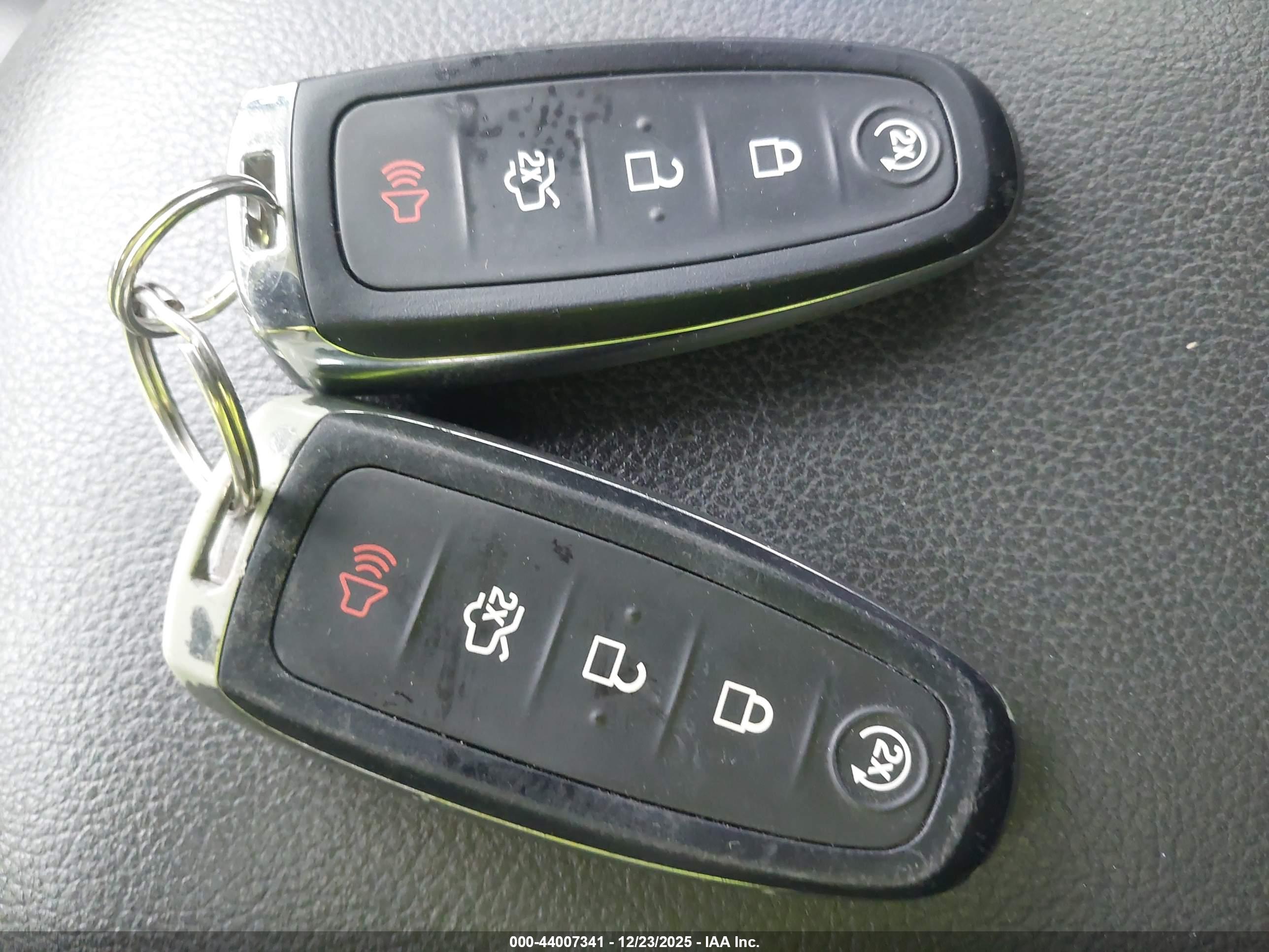 FORD ESCAPE image 11