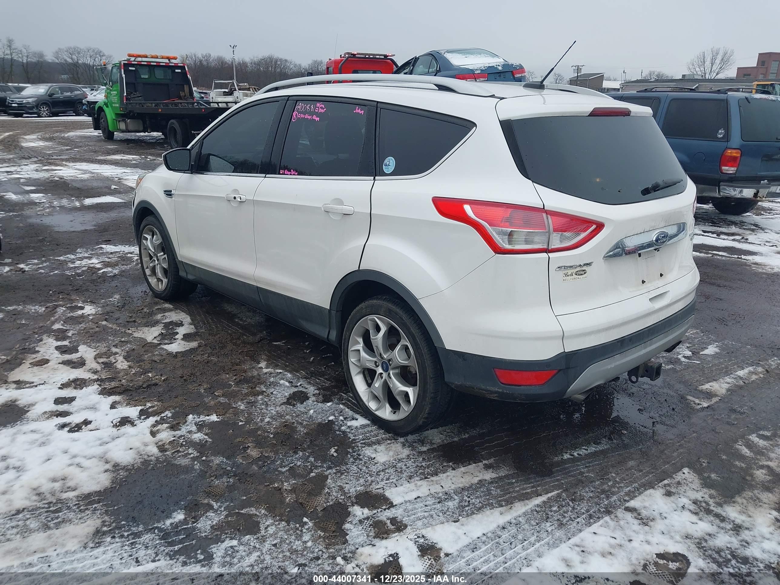 FORD ESCAPE image 3