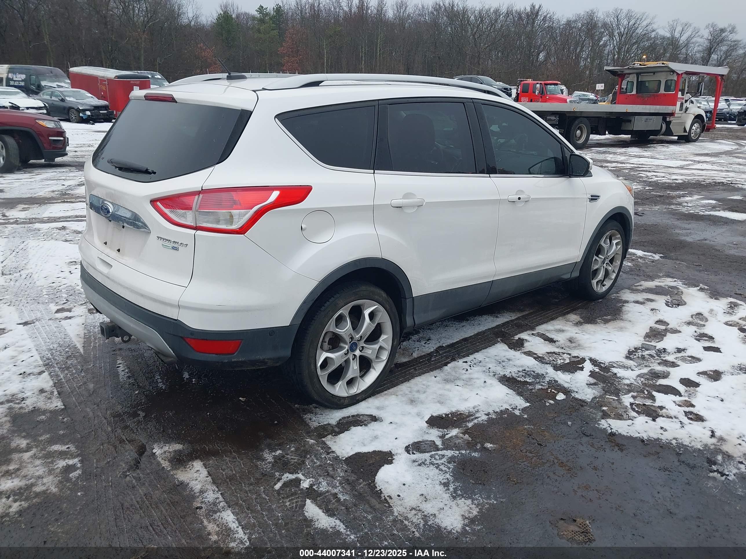 FORD ESCAPE image 4