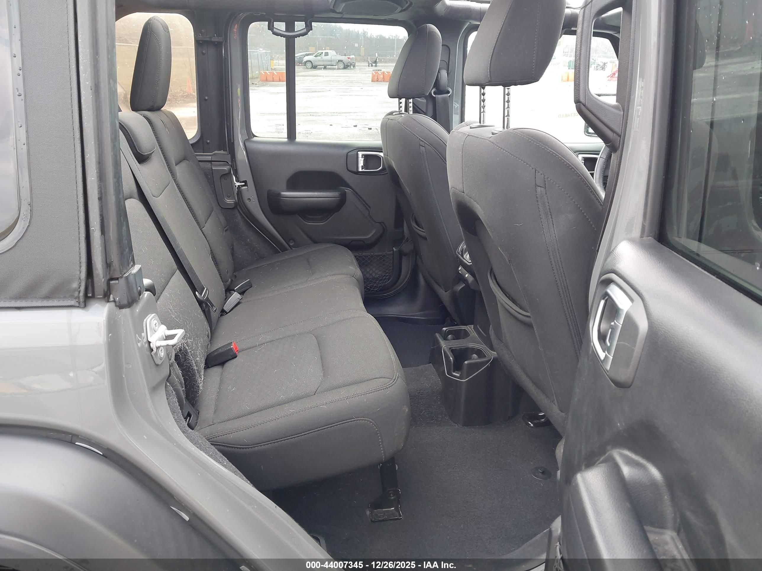 JEEP WRANGLER image 8