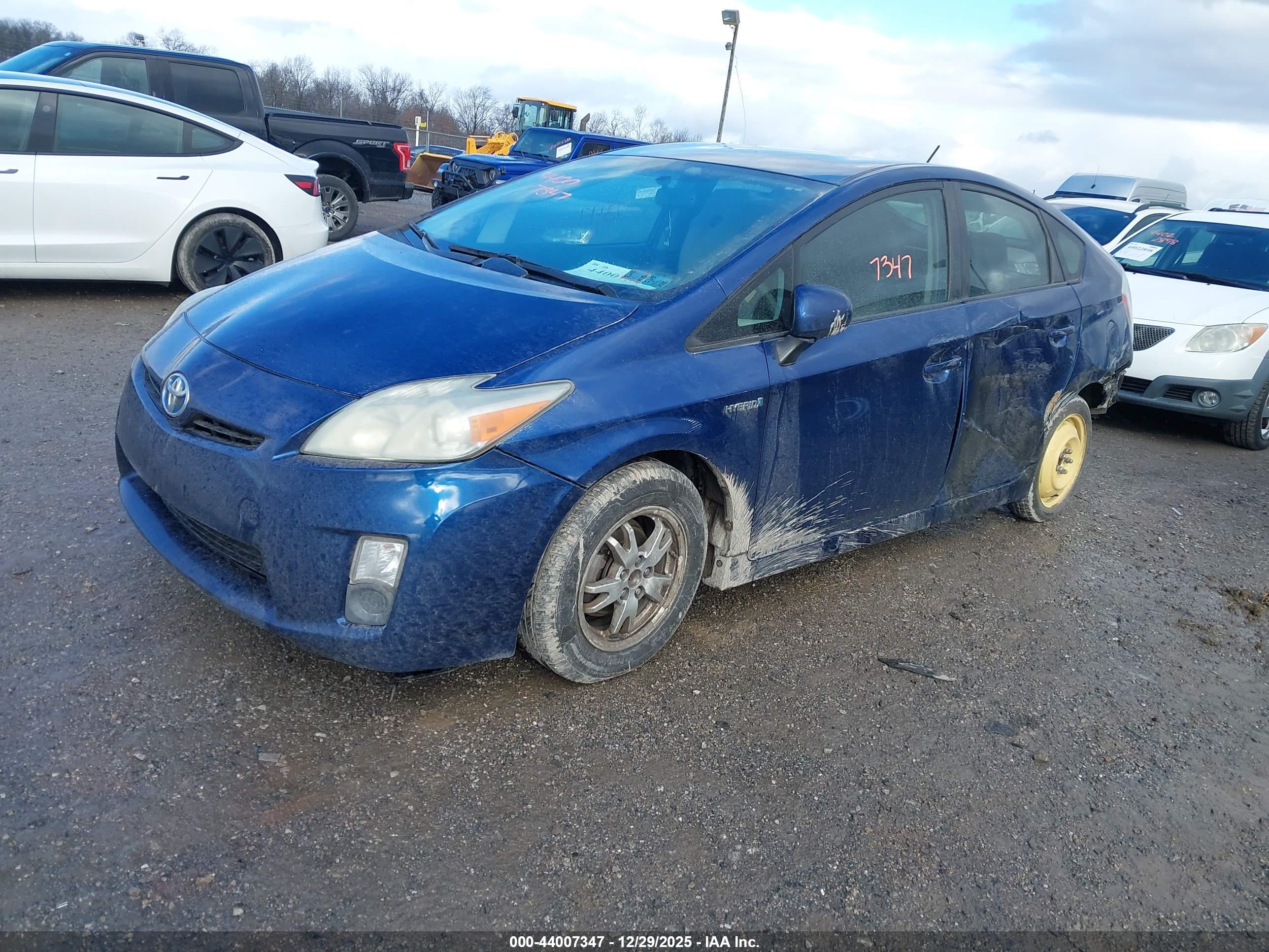 TOYOTA PRIUS image 2
