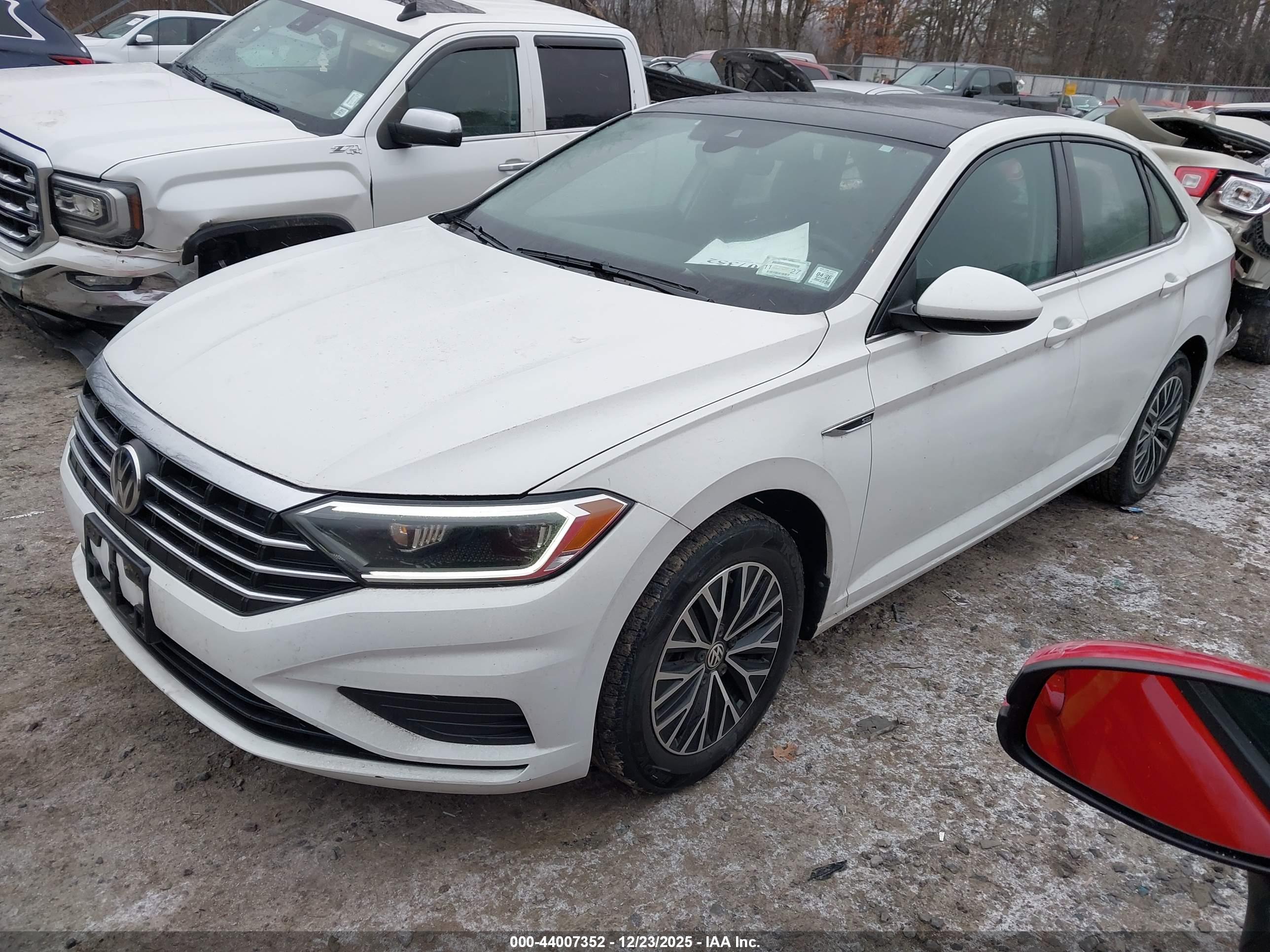 VOLKSWAGEN JETTA image 2