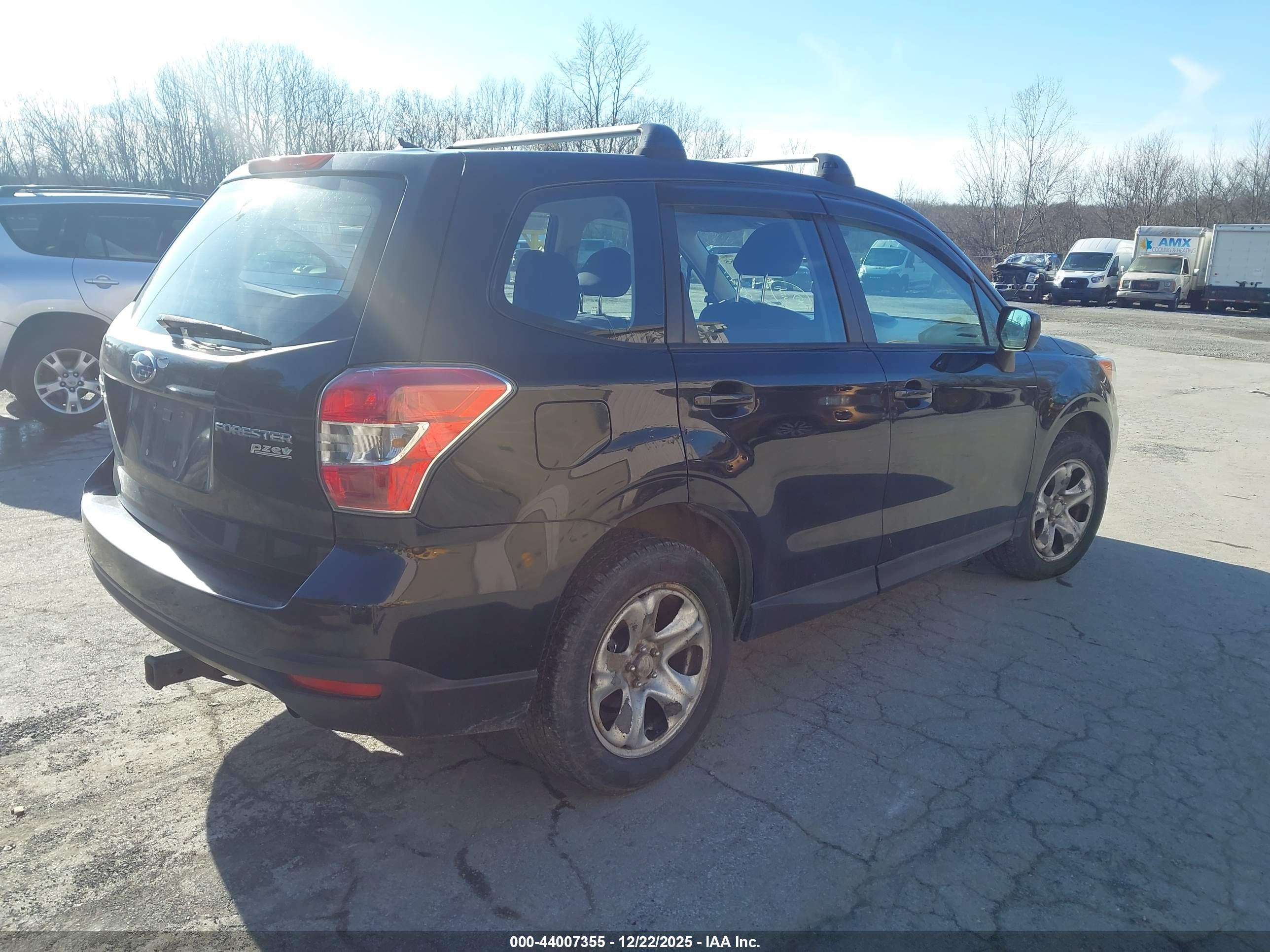 SUBARU FORESTER image 4
