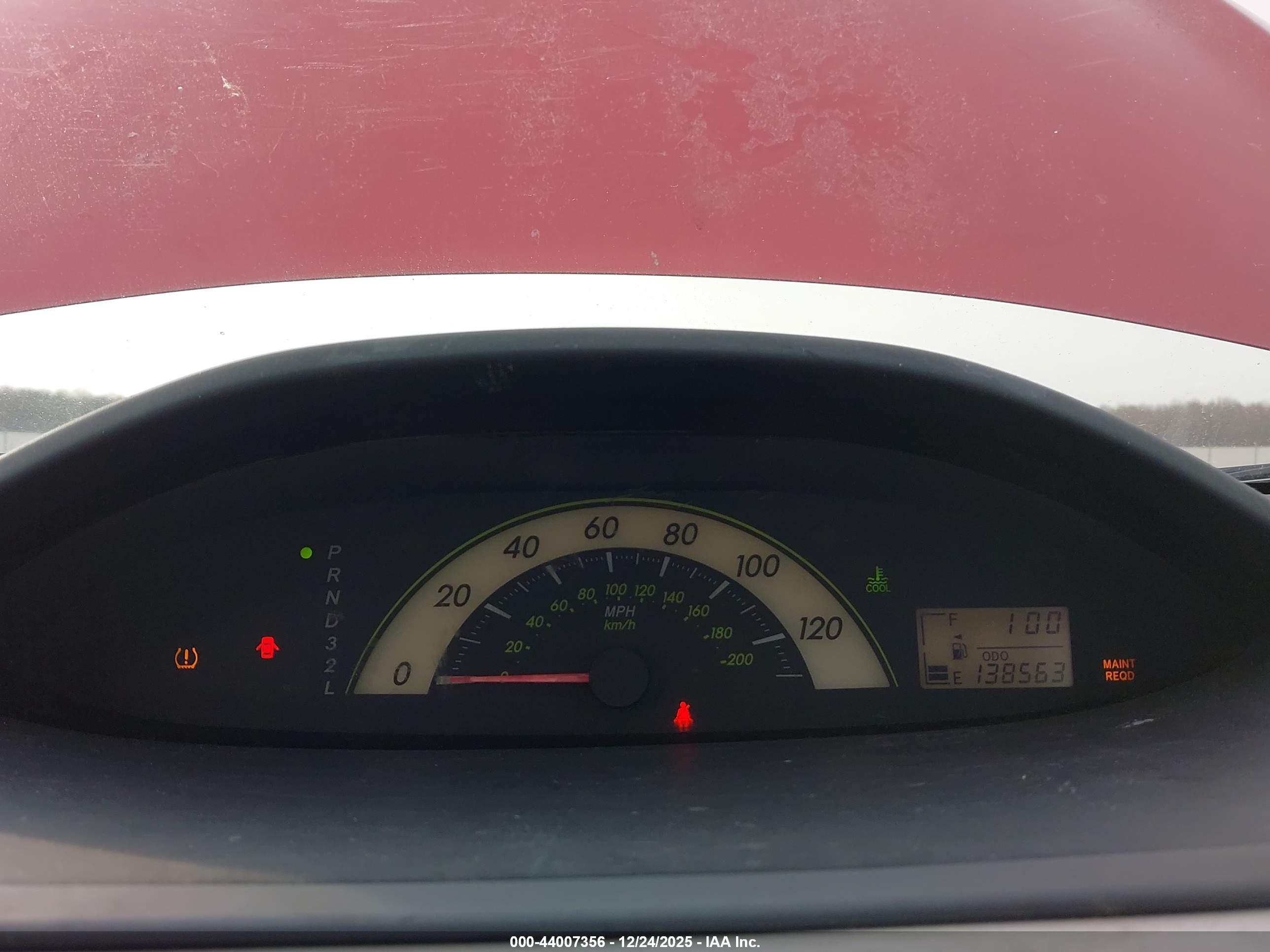TOYOTA YARIS image 7