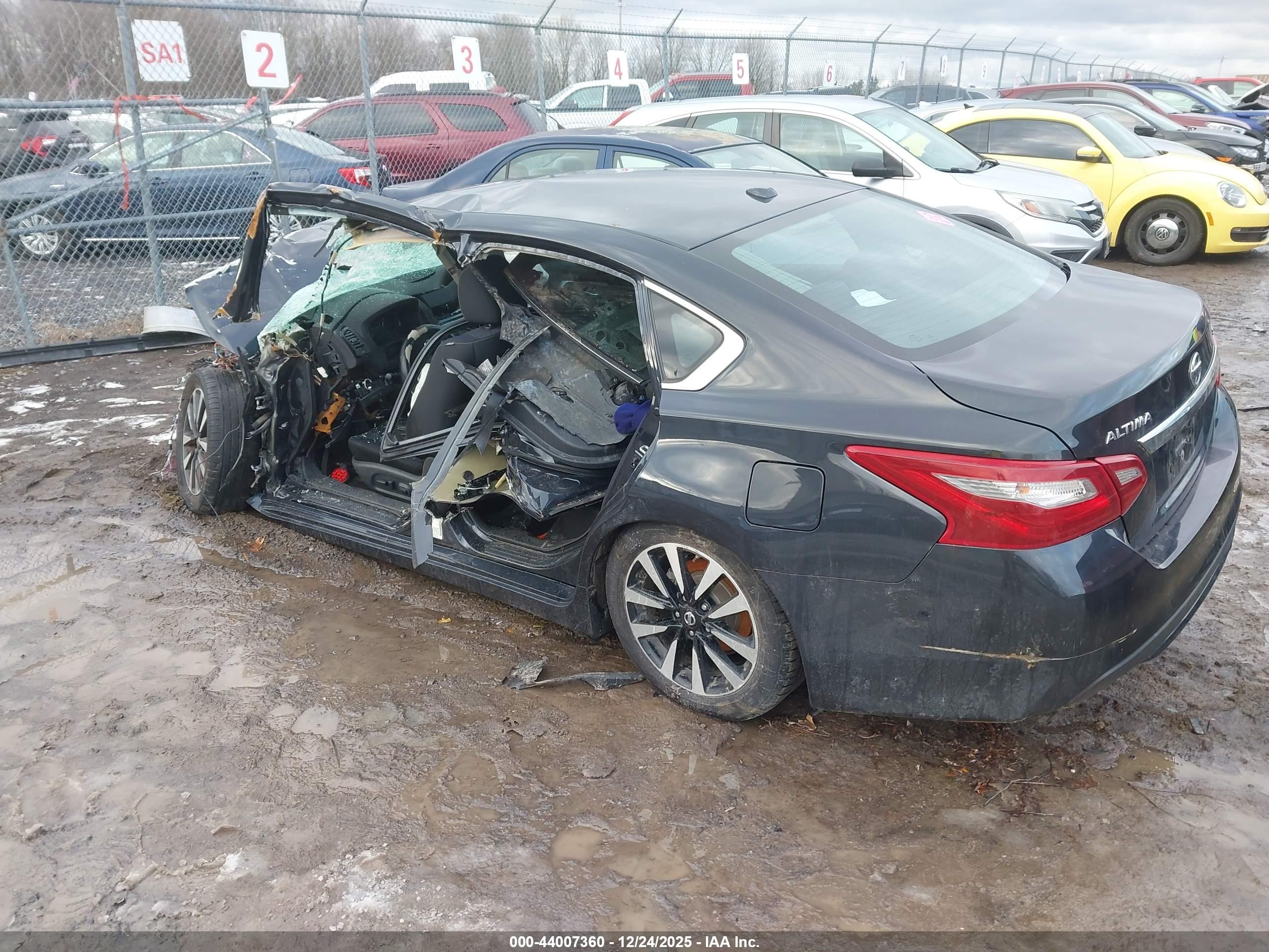 NISSAN ALTIMA image 3