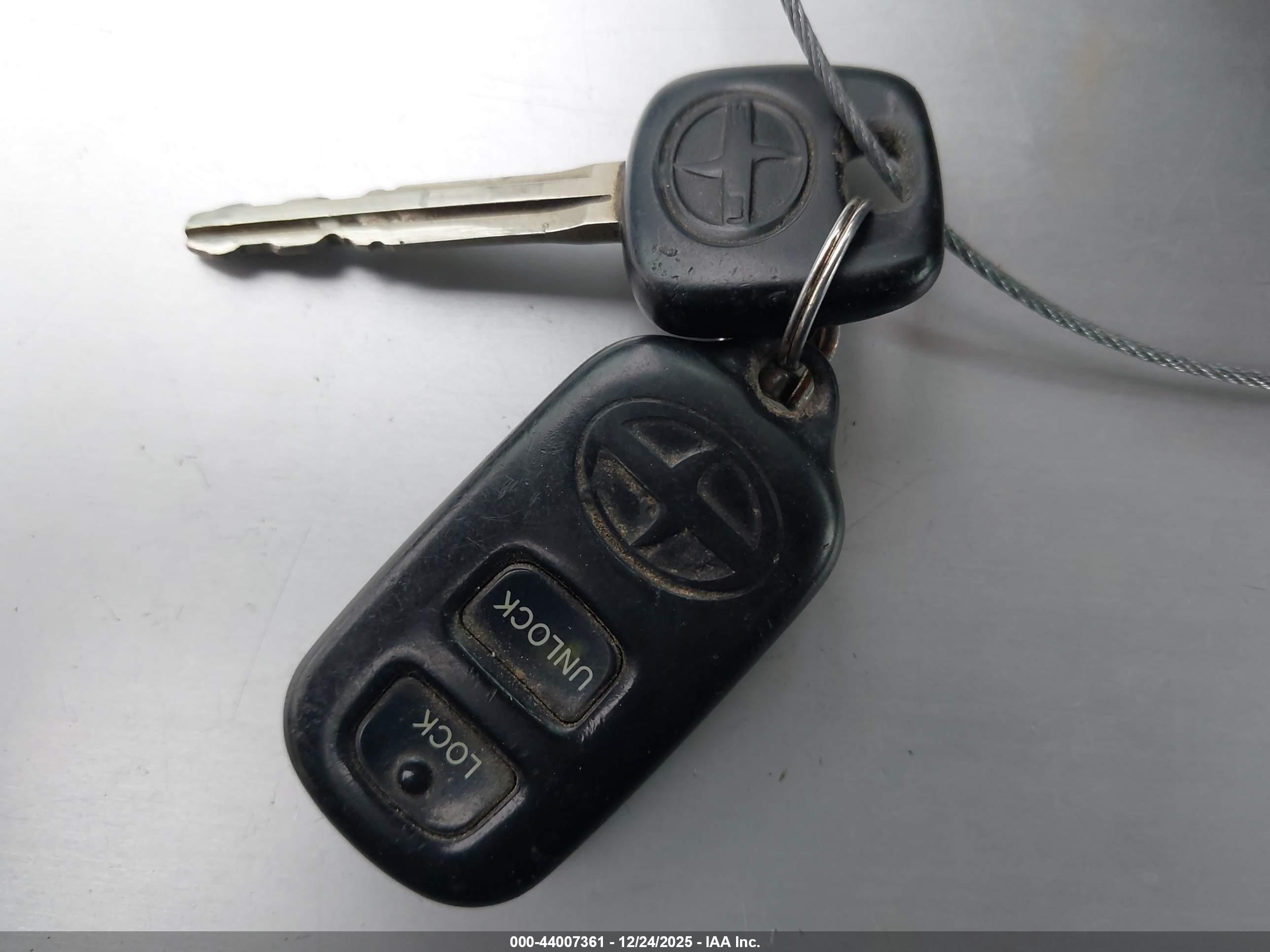SCION XB image 11