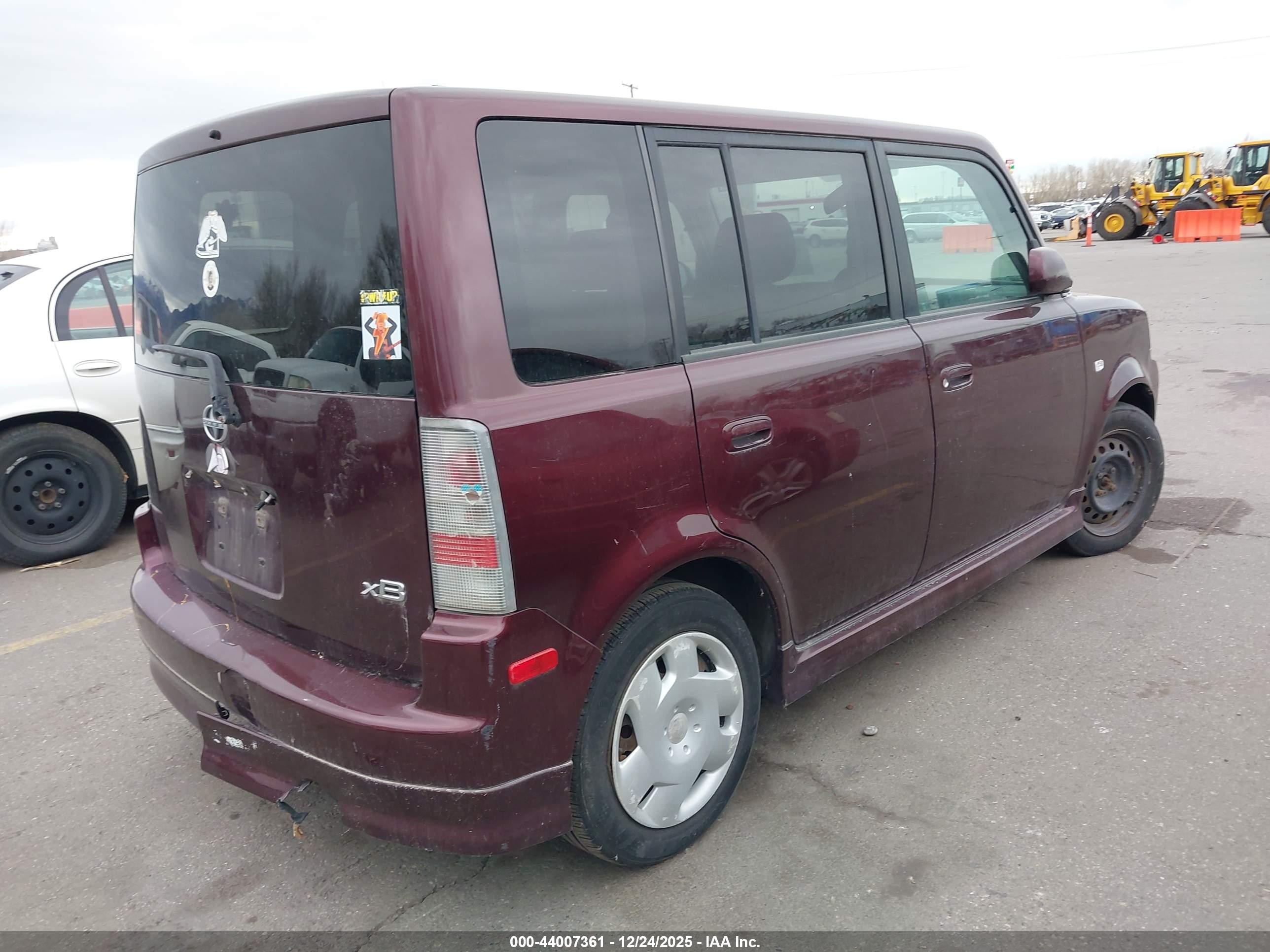SCION XB image 4