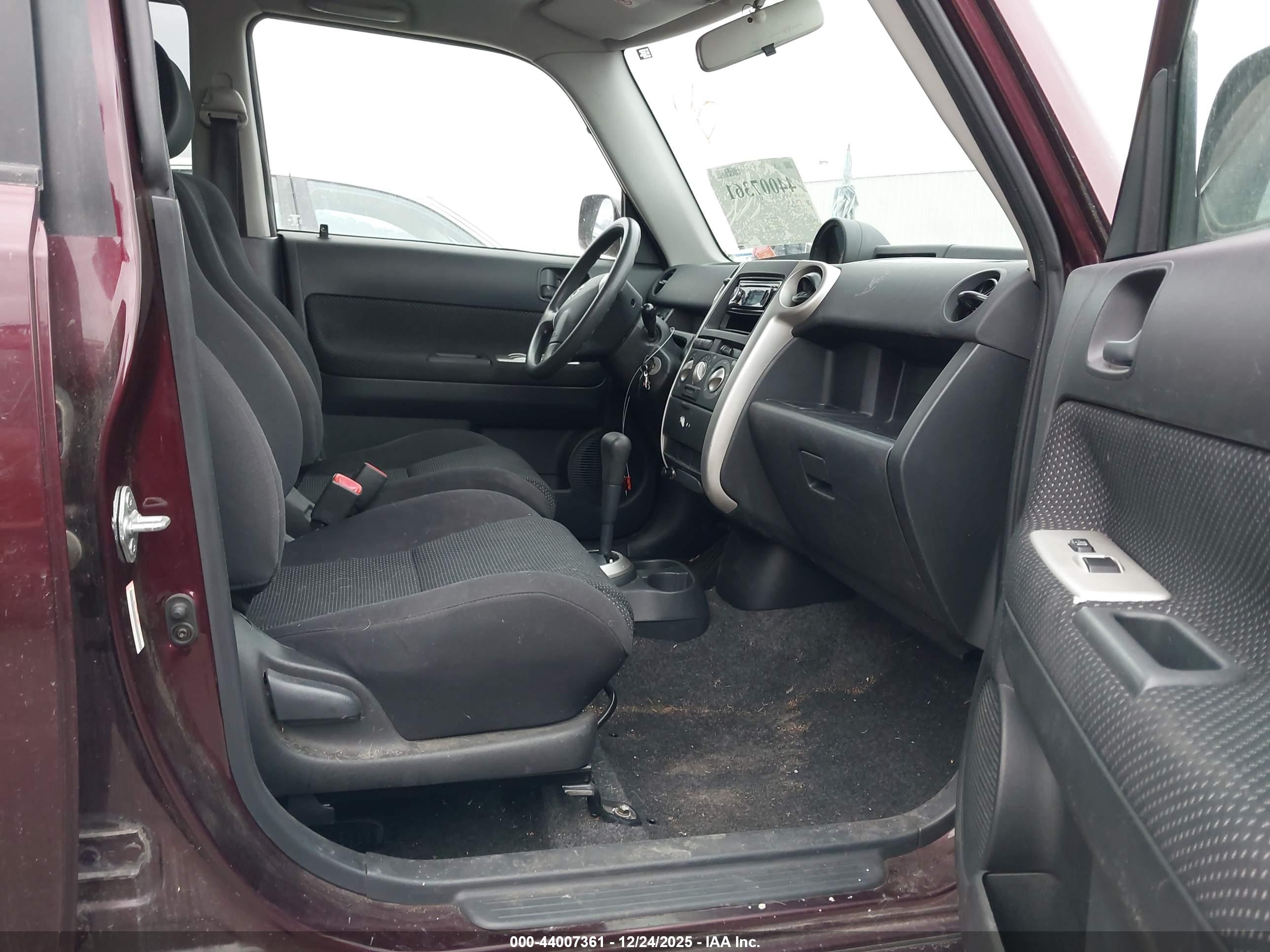 SCION XB image 5