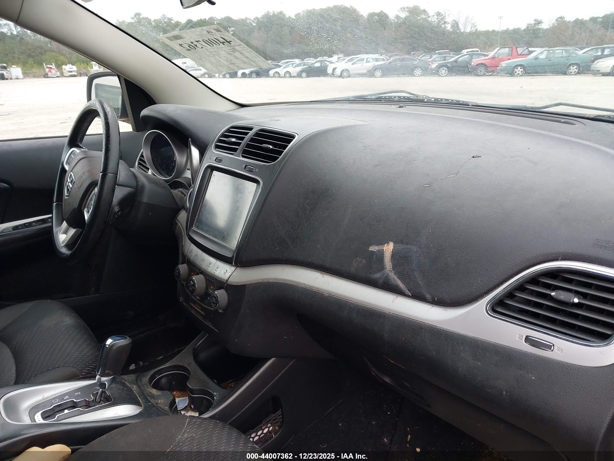 DODGE JOURNEY image 5