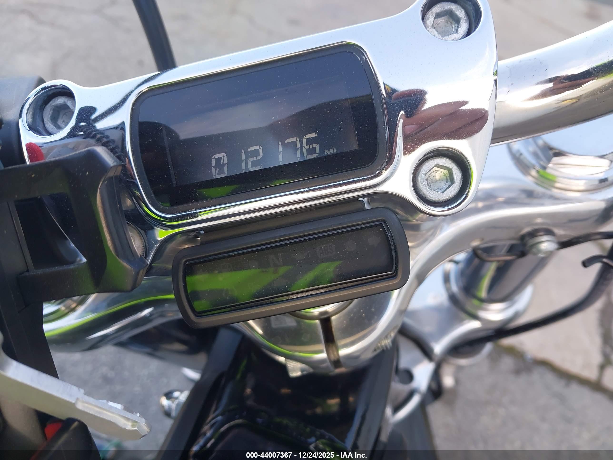 HARLEY-DAVIDSON FXST image 7
