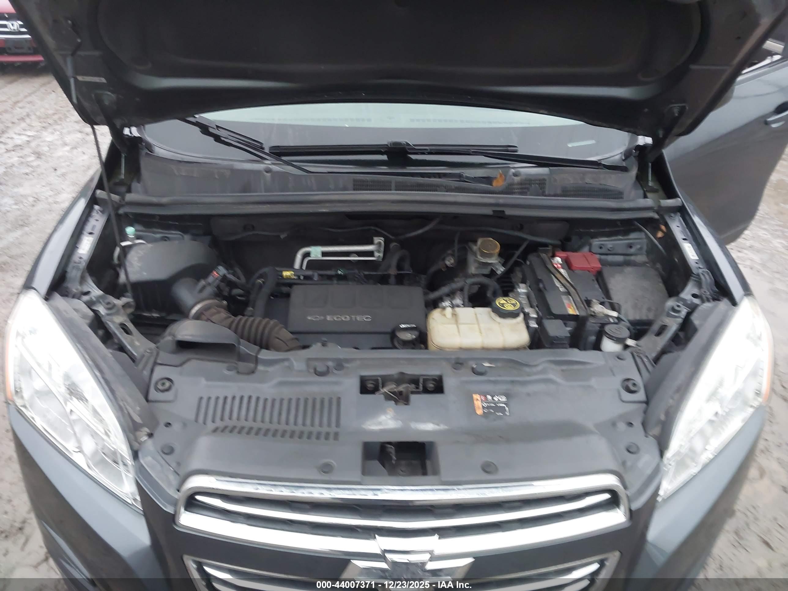 CHEVROLET TRAX image 10