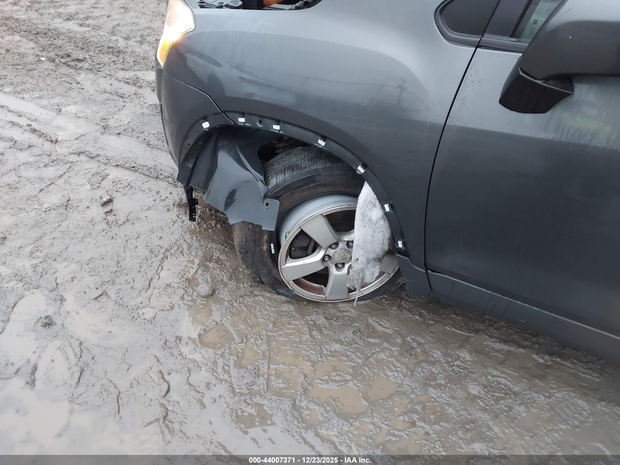 CHEVROLET TRAX image 6